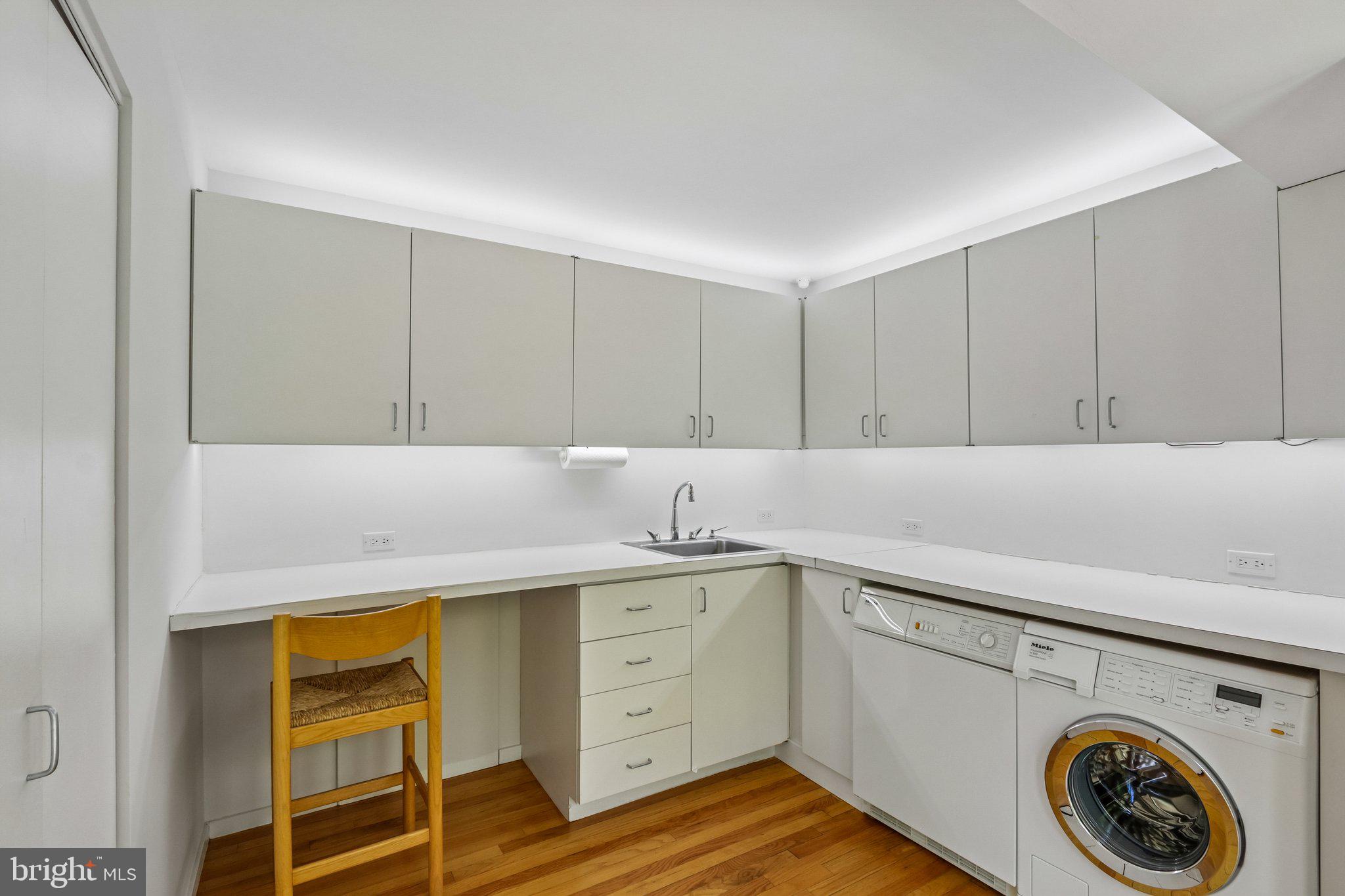 MEADOW BROOK - Residential