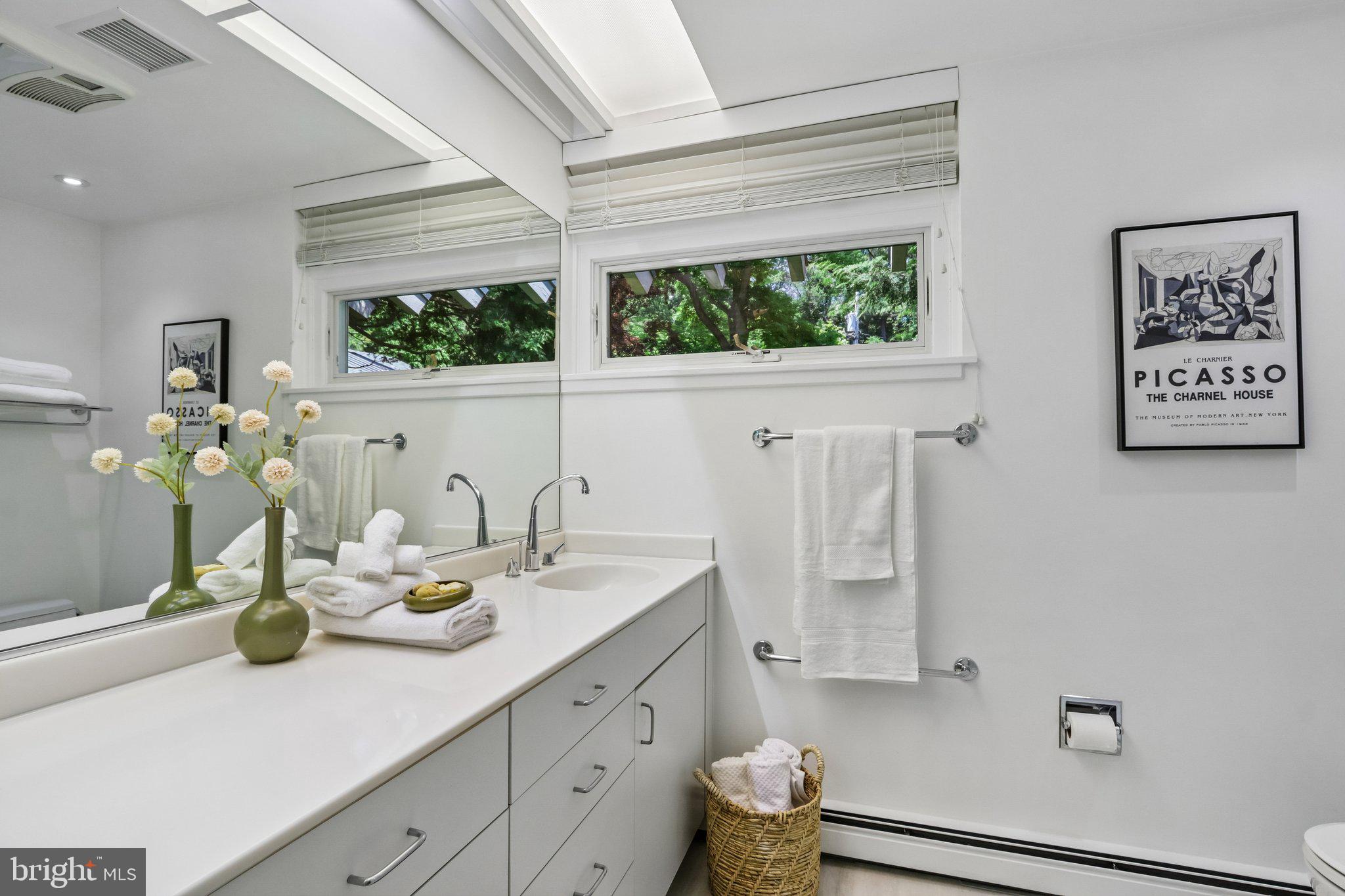 MEADOW BROOK - Residential