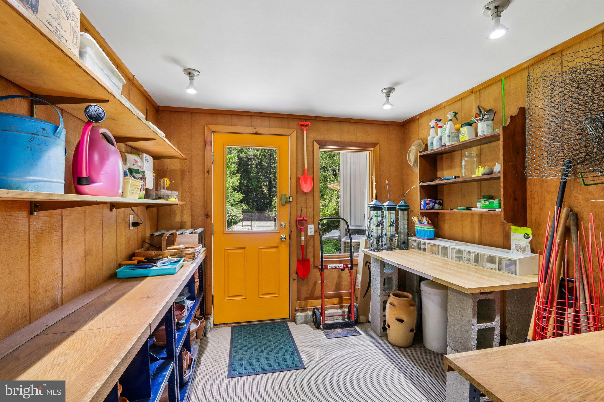 MEADOW BROOK - Residential