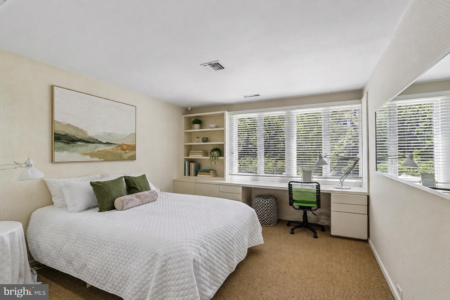 MEADOW BROOK - Residential