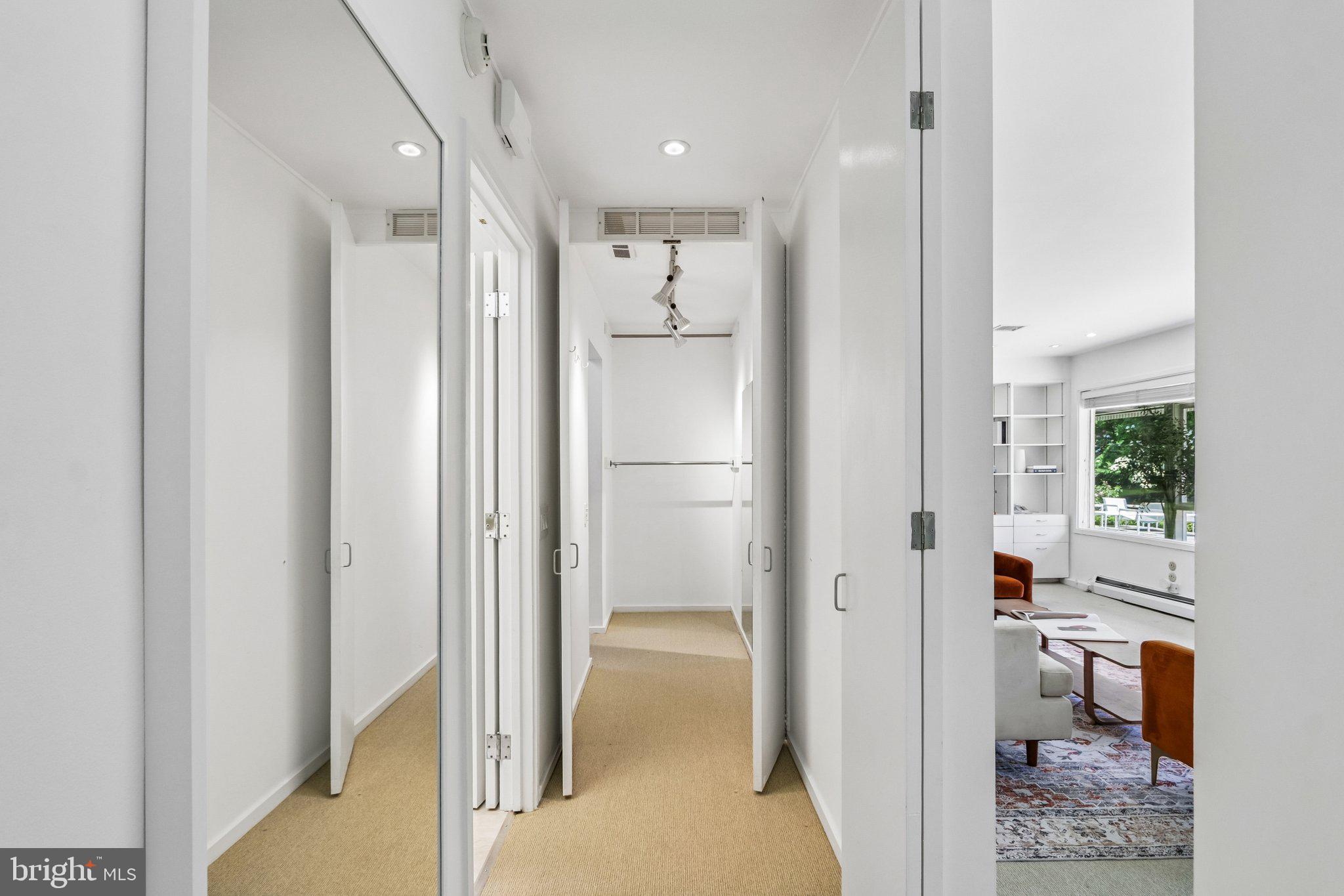 MEADOW BROOK - Residential