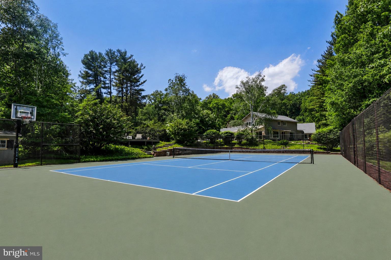 MEADOW BROOK - Residential