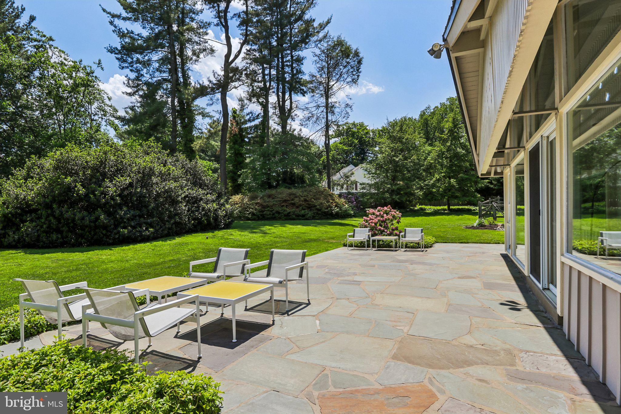 MEADOW BROOK - Residential