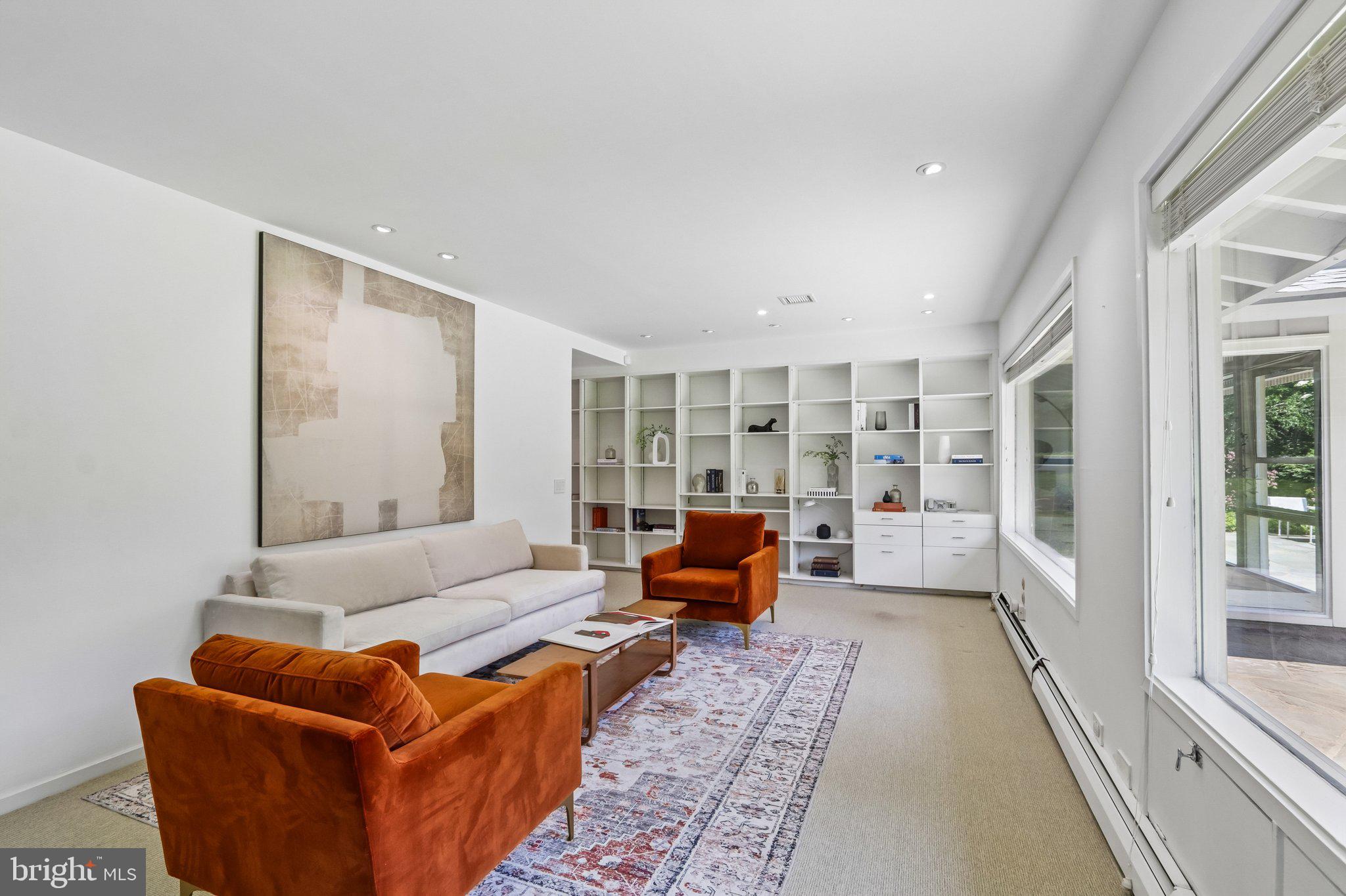 MEADOW BROOK - Residential