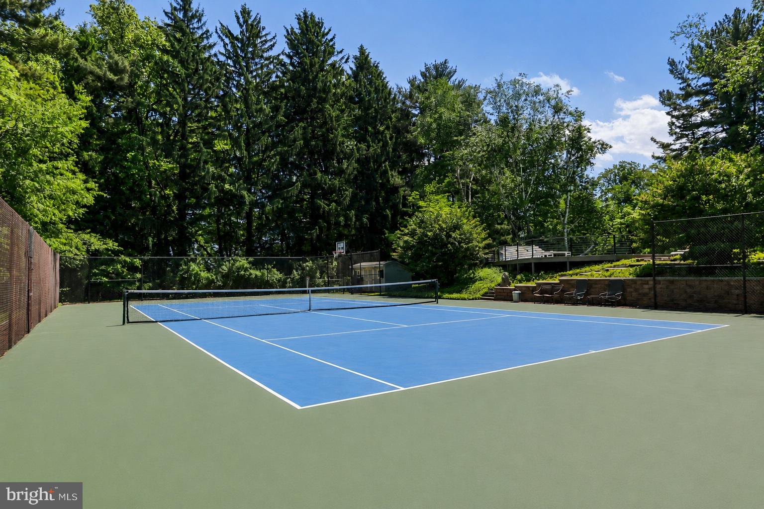 MEADOW BROOK - Residential