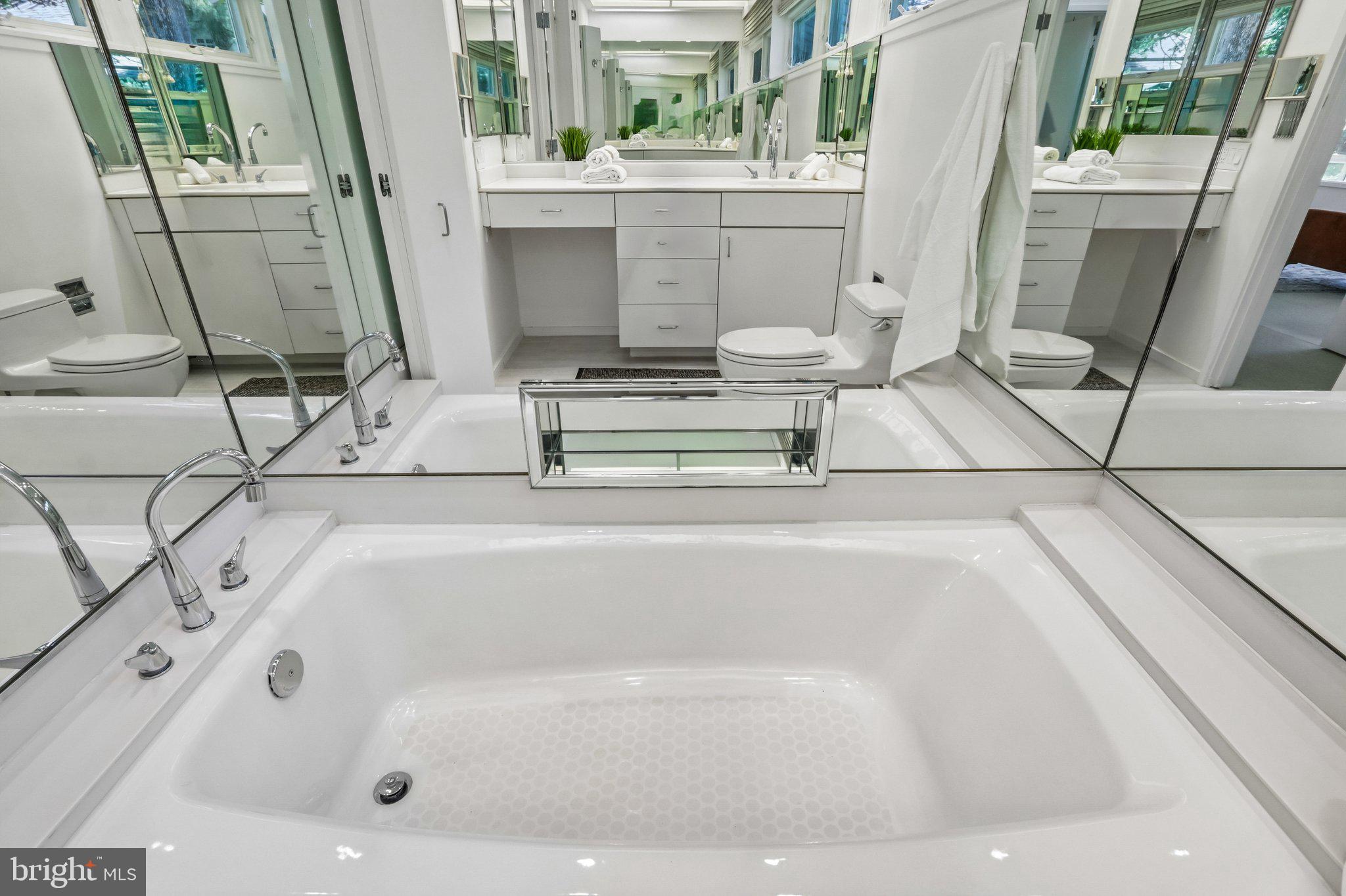 MEADOW BROOK - Residential