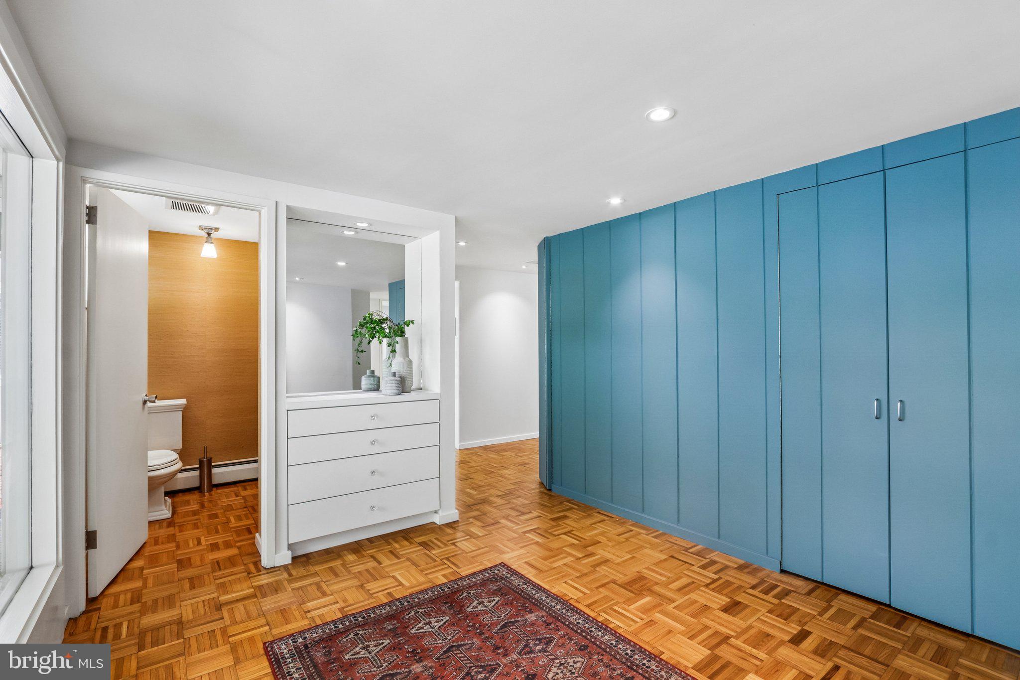 MEADOW BROOK - Residential