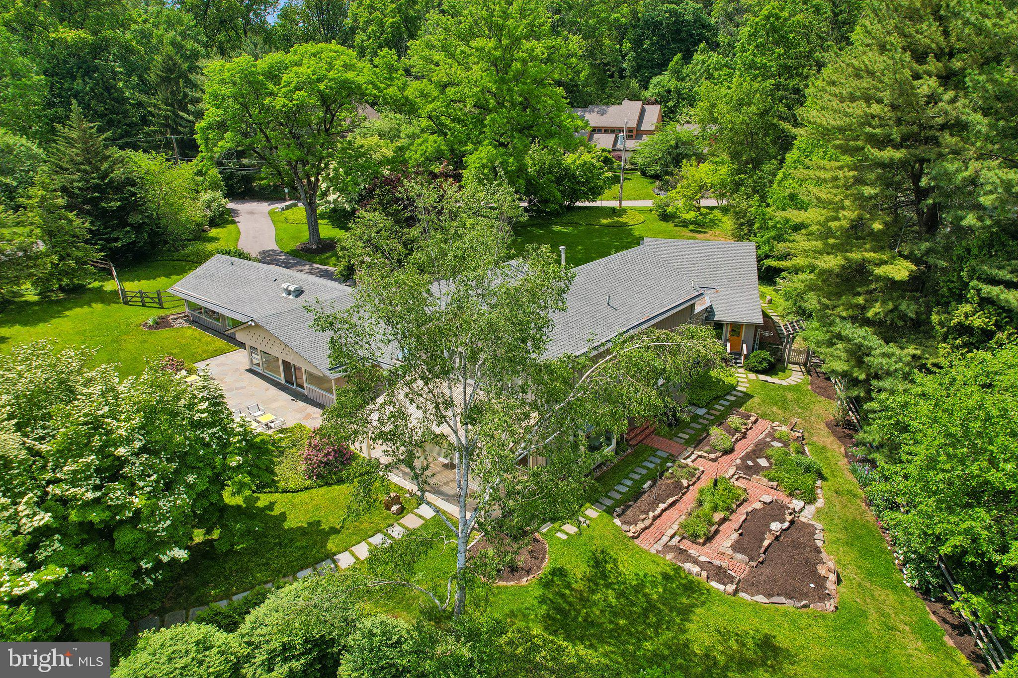 MEADOW BROOK - Residential