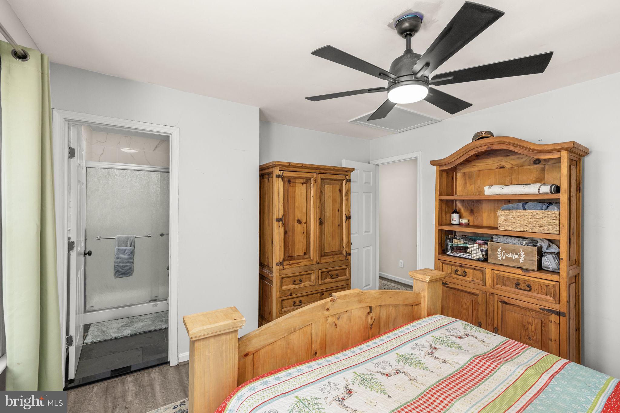 LAKE WILDERNESS - Residential