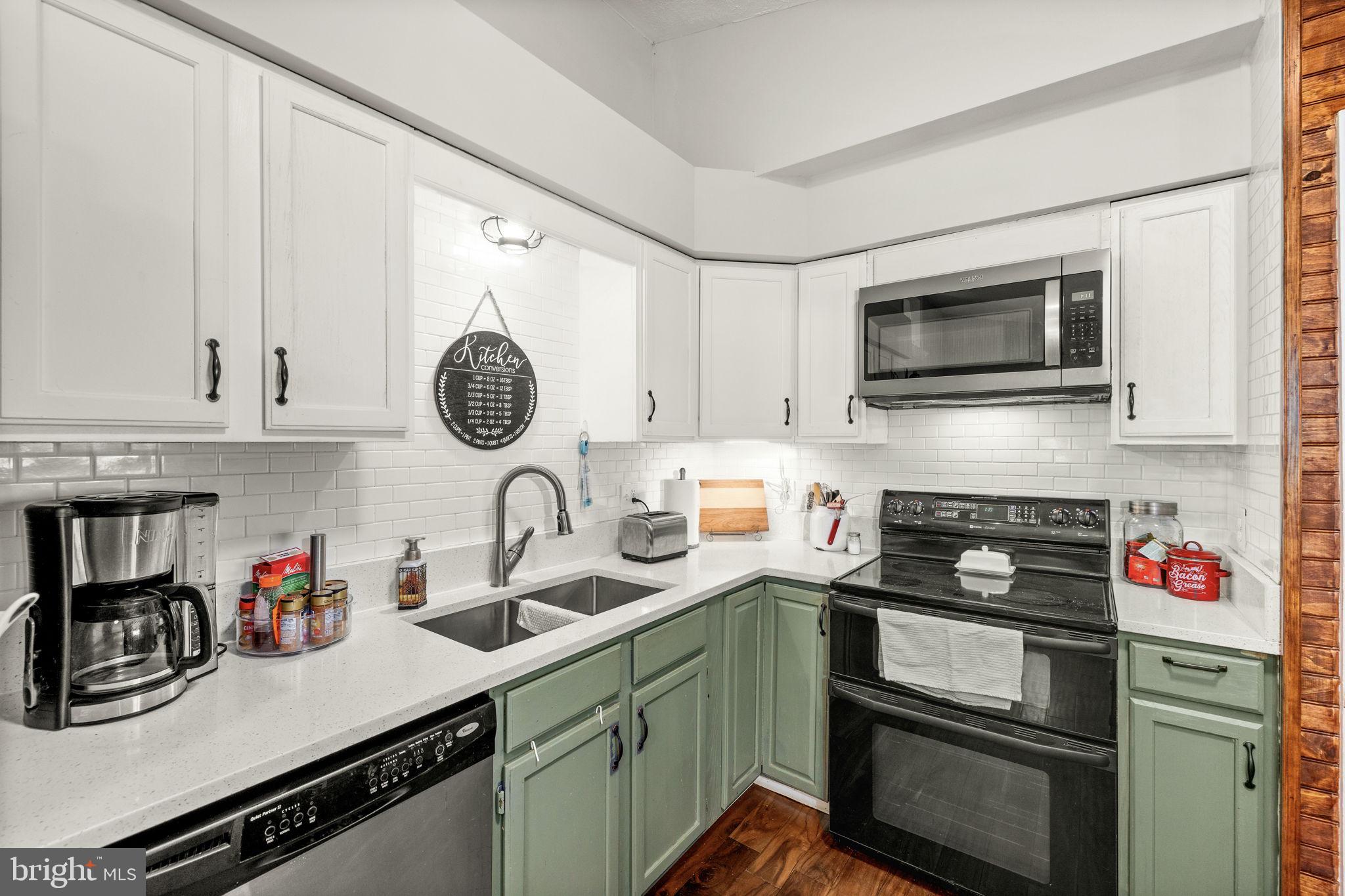 LAKE WILDERNESS - Residential