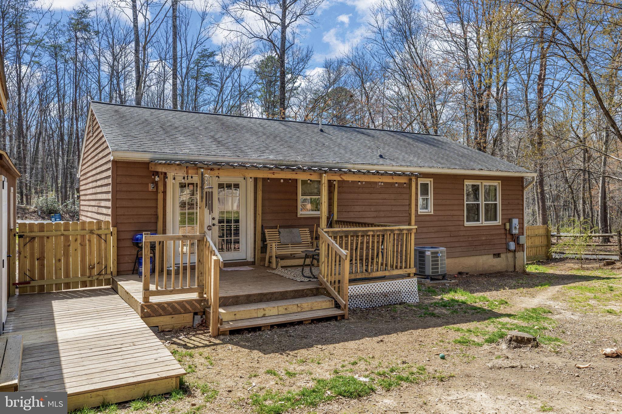 LAKE WILDERNESS - Residential