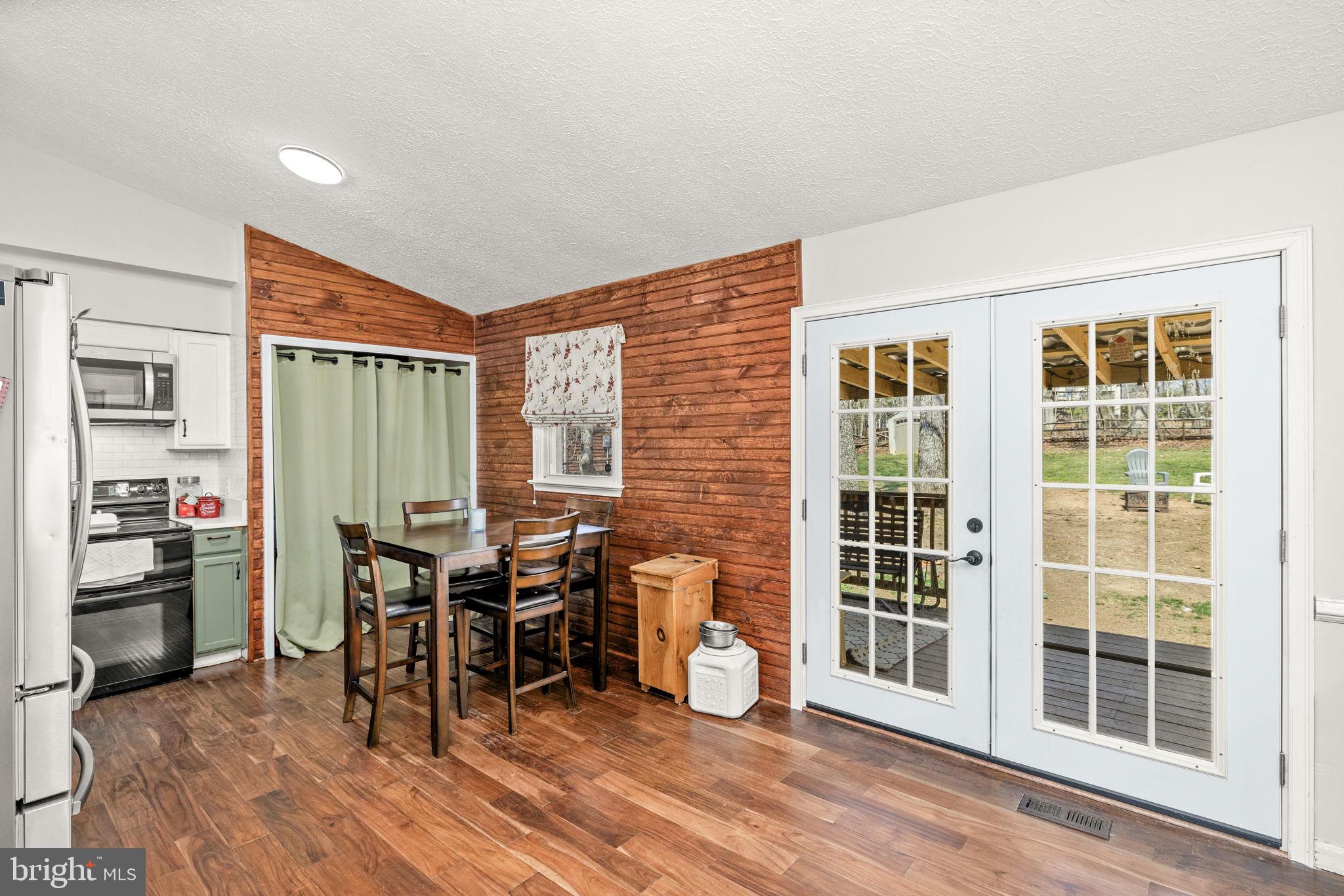 LAKE WILDERNESS - Residential