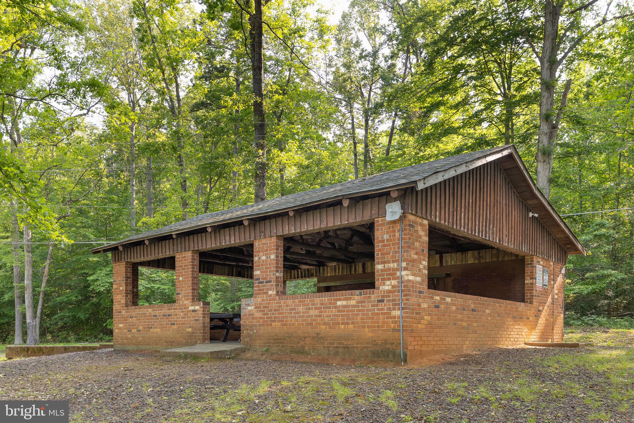 LAKE WILDERNESS - Residential