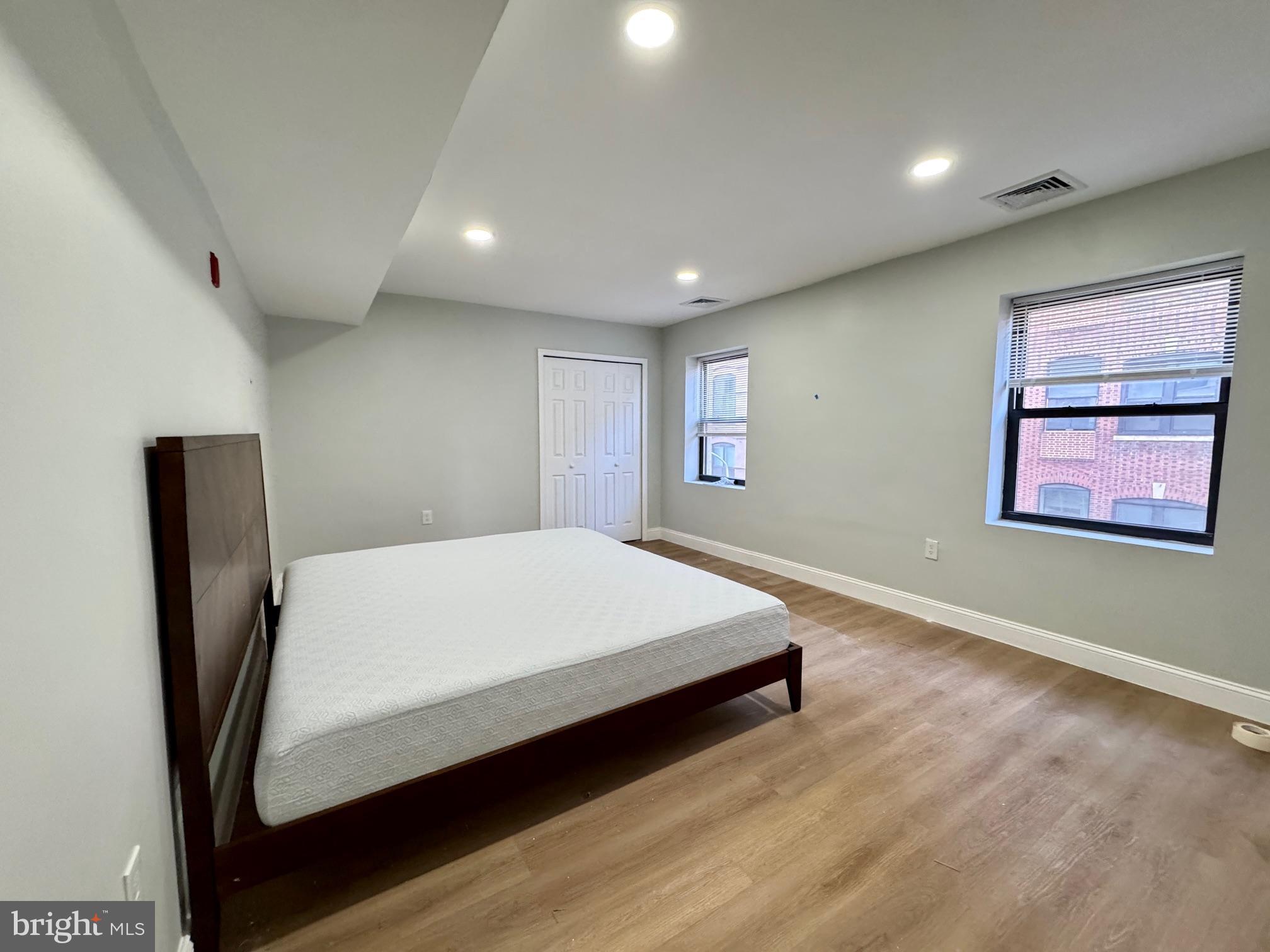 CHINATOWN - Residential Lease
