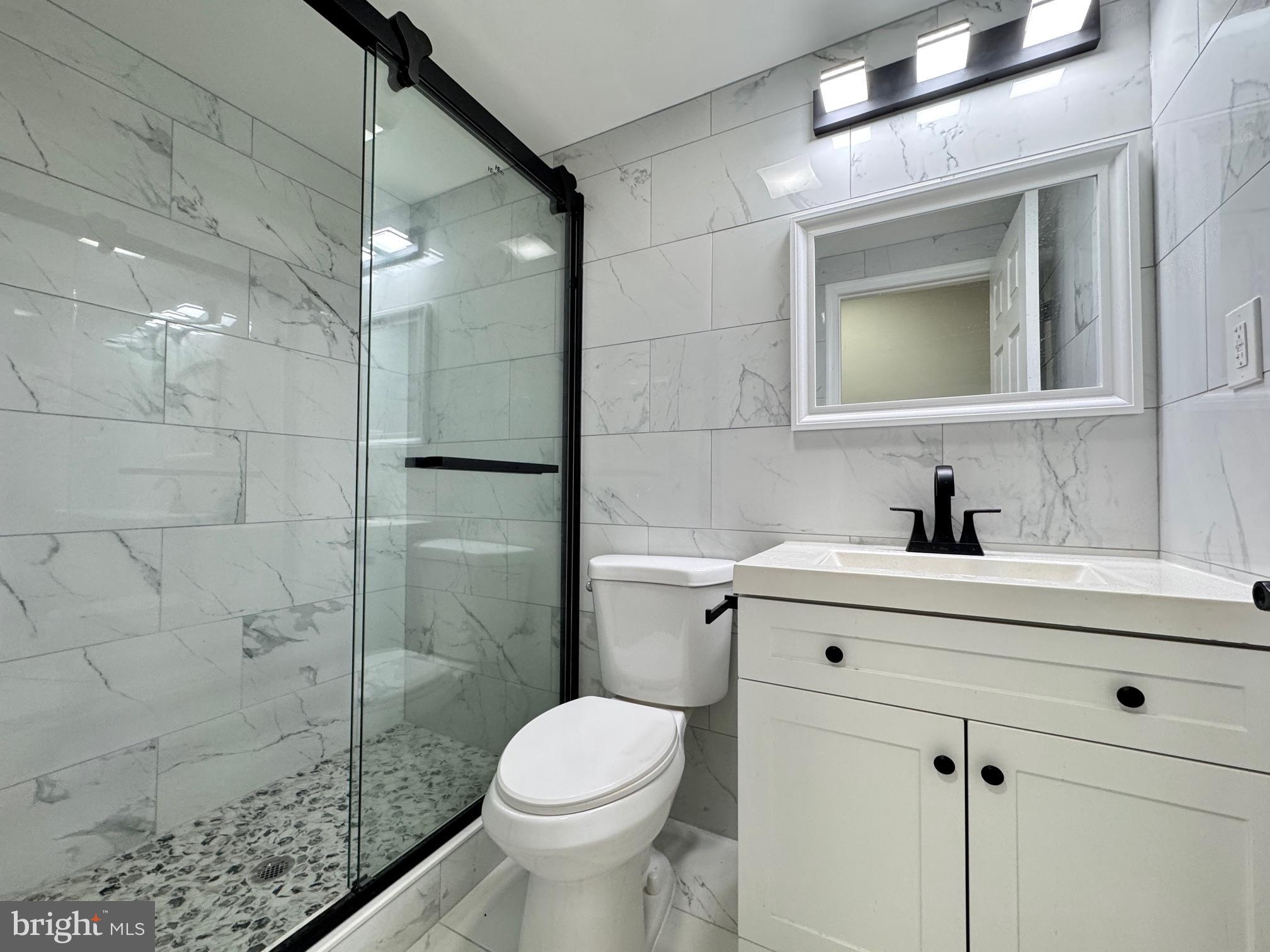 CHINATOWN - Residential Lease