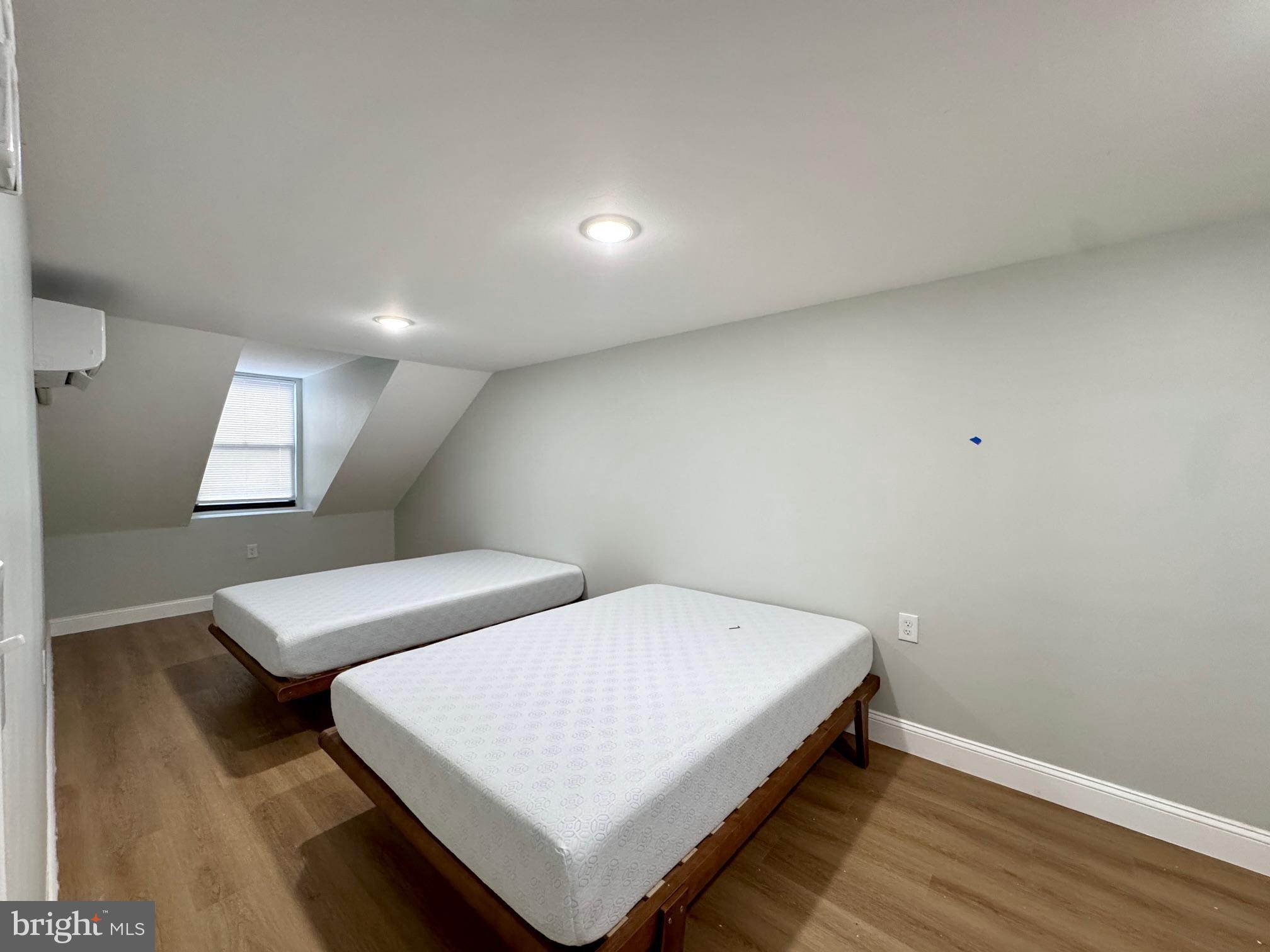 CHINATOWN - Residential Lease