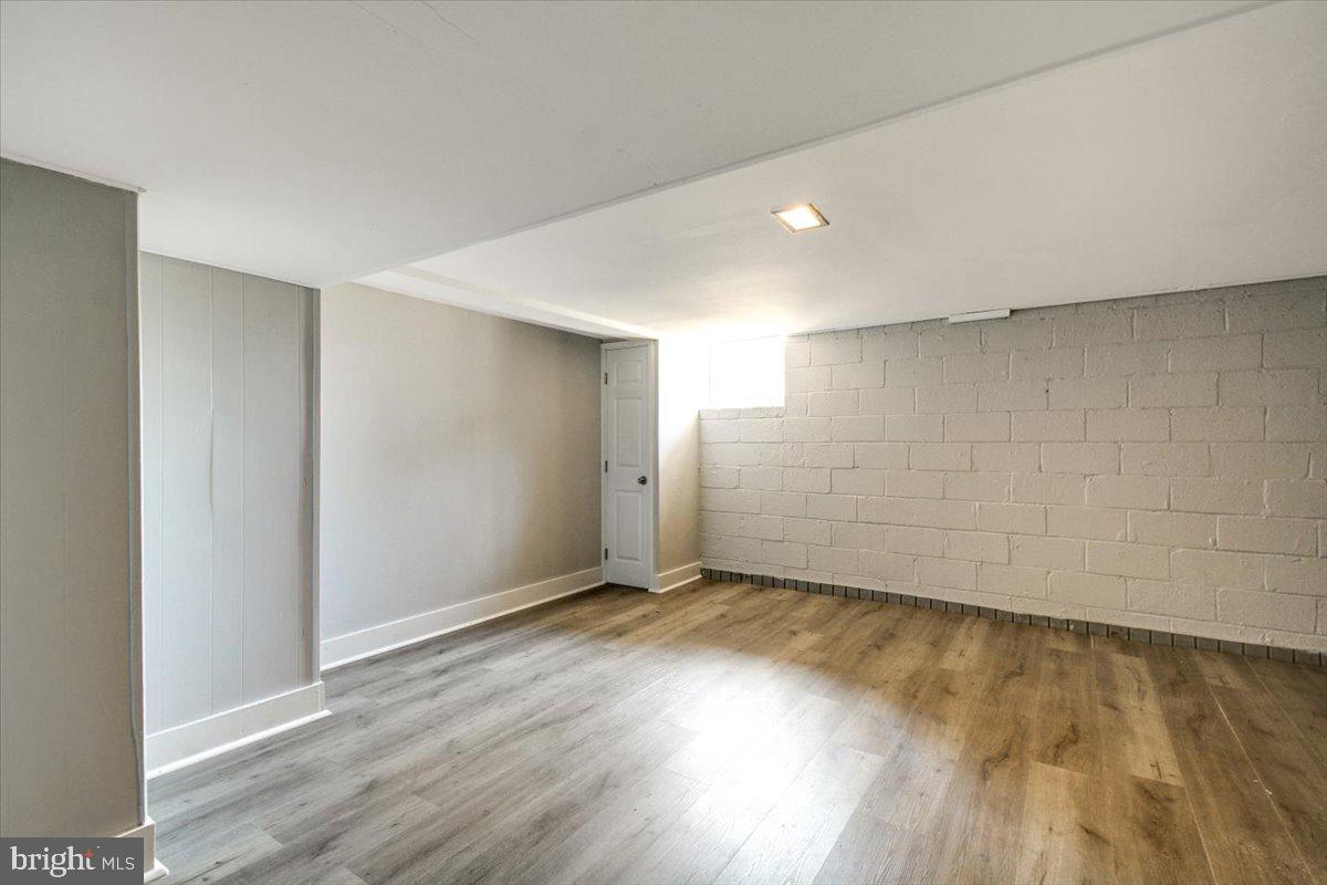 COUNTRY RIDGE - Residential