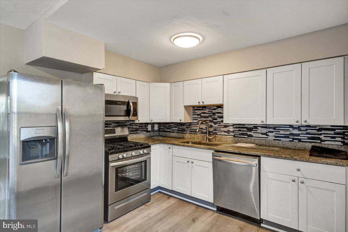 COUNTRY RIDGE - Residential