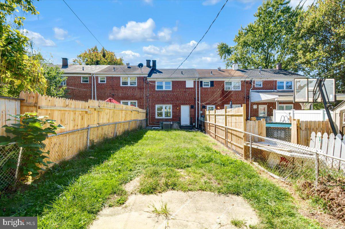 COUNTRY RIDGE - Residential