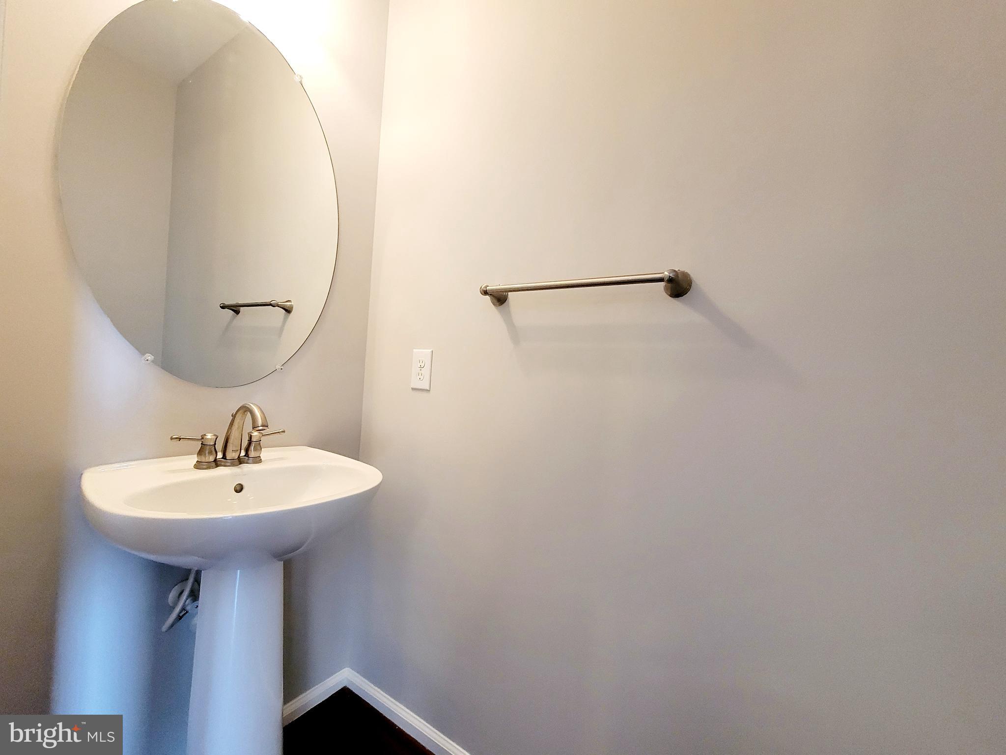 DAWKINS RIDGE - Residential Lease