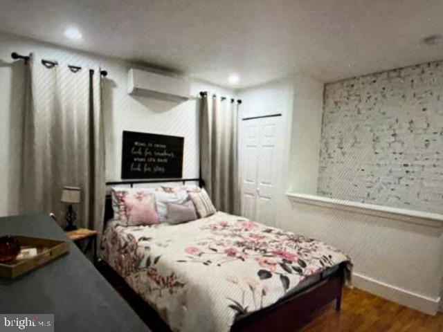 OLDE KENSINGTON - Residential