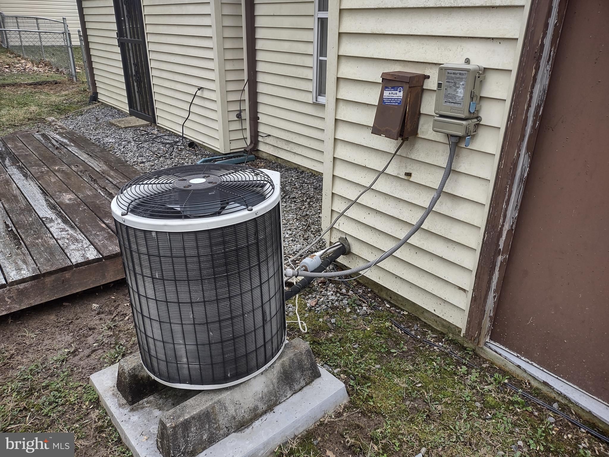 HOLLAWAY ESTATES - Residential