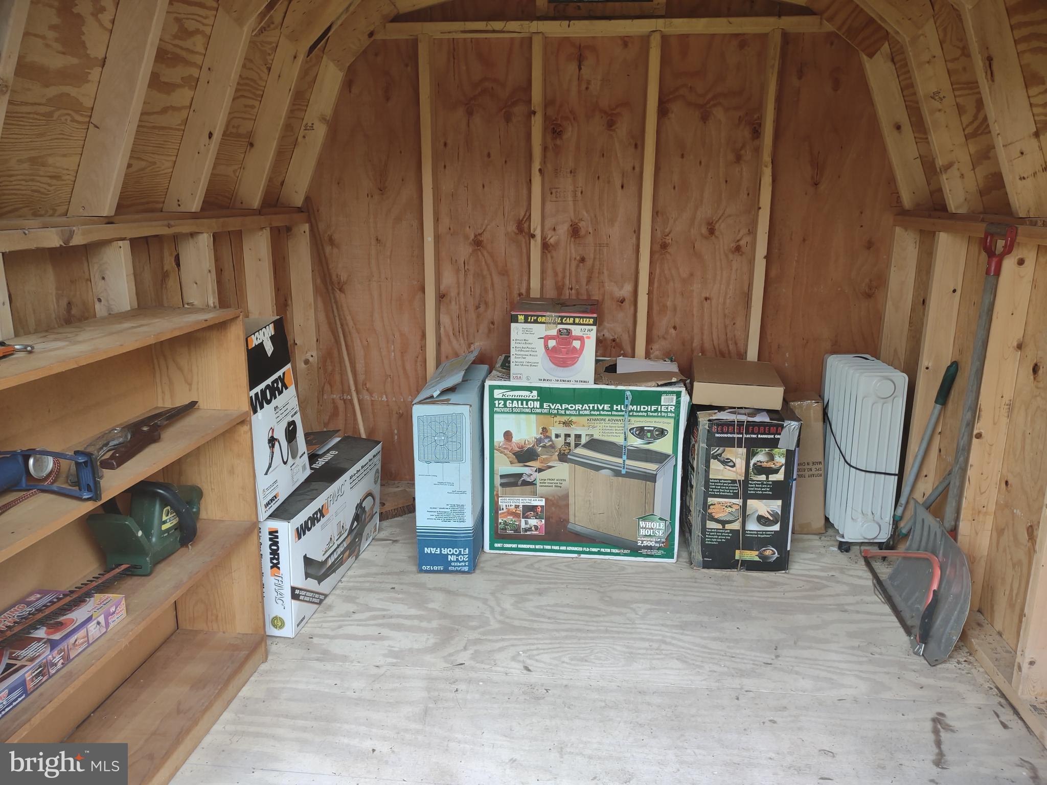 HOLLAWAY ESTATES - Residential