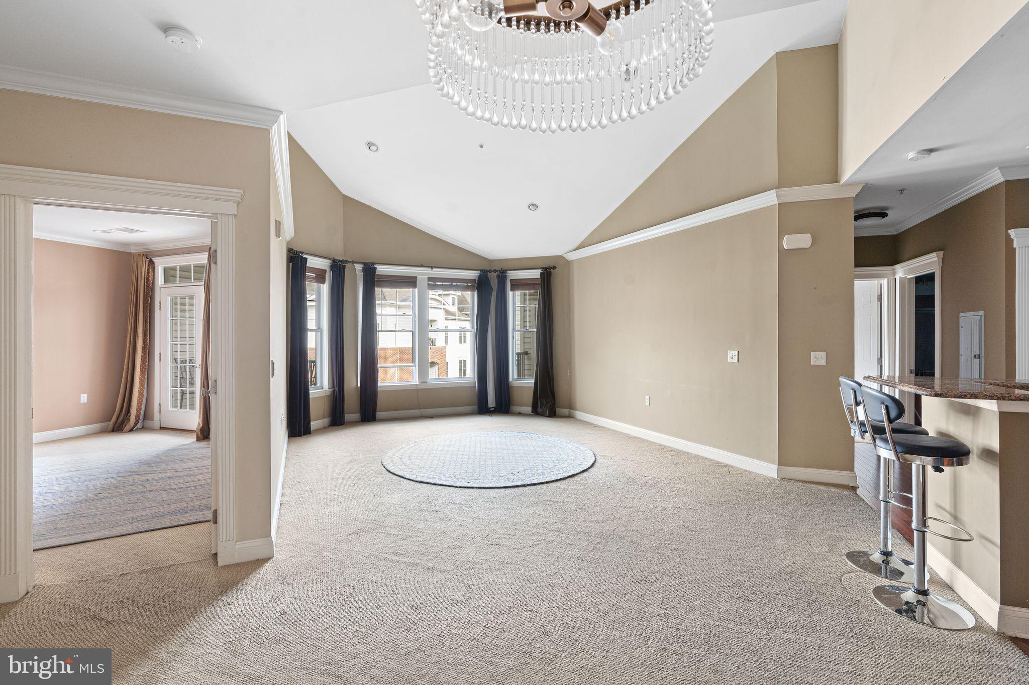 300 W ELM STREET 2412