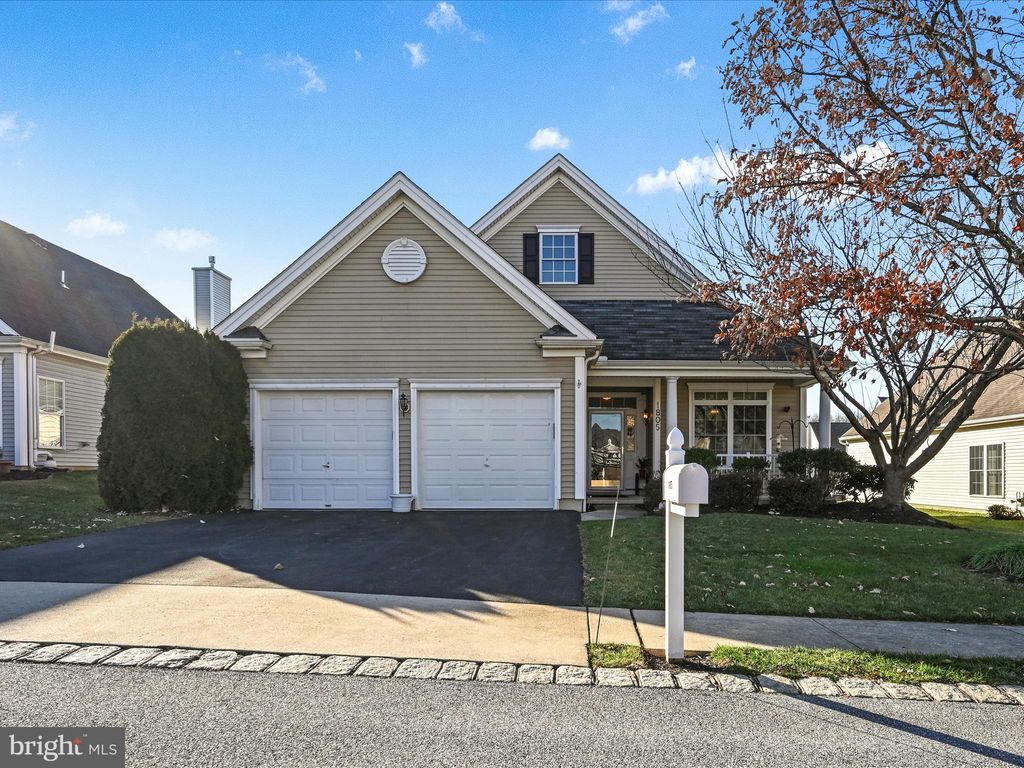 Photo of 1805 Angelica Drive, Lancaster, PA 17601 (MLS # PALA2045564)