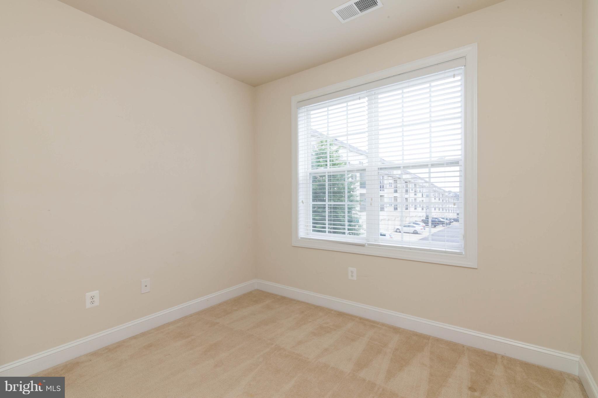 POTOMAC CLUB - Residential