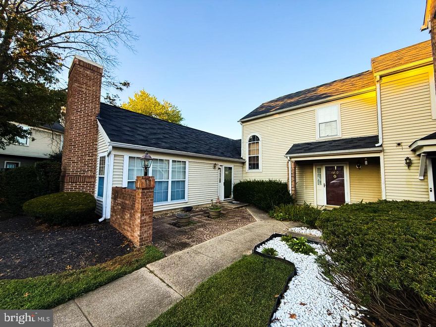 Step inside this inviting condo and you’ll notice the airy, open floor plan highlighted by high vaulted ceilings and warm hardwood floors. The living area centers around a cozy wood-burning fireplace, creating a comfortable spot for relaxing or entertaining. Large windows and the two patios bring in plenty of natural light and provide extra outdoor living space for morning coffee or evening gatherings.


The kitchen is updated with sleek granite countertops and stainless steel appliances, and it flows easily into the living and dining areas — making the layout ideal for everyday living and hosting guests. The primary bedroom features a walk-in closet and a private ensuite bathroom for added comfort and convenience. The second bedroom is well-sized and adjacent to the second full bath. A one-car garage provides secure parking and extra storage.


Located just minutes from local shops and restaurants, this home combines comfortable indoor living with easy access to neighborhood conveniences.


Features at a glance: - 2 bedrooms, 2 full baths - Primary bedroom with walk-in closet and ensuite bathroom - One-car garage - Hardwood floors throughout main living areas - Two patios for outdoor space - High vaulted ceilings for an open feel - Wood-burning fireplace - Granite countertops and stainless steel appliances - Open-concept layout - Close to shopping and dining


Schedule a showing today to see this lovely condo in person!
