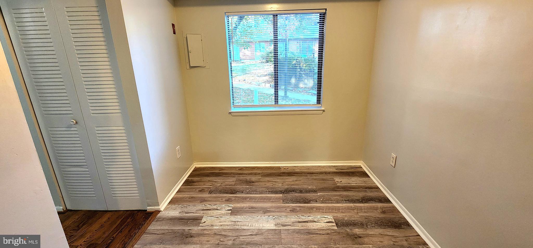 GLASSMANOR - Residential Lease