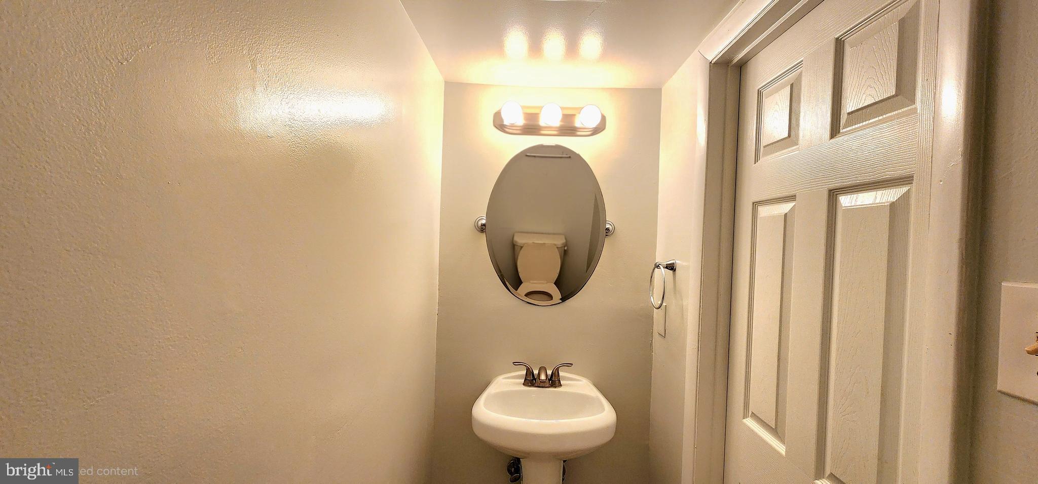 GLASSMANOR - Residential Lease