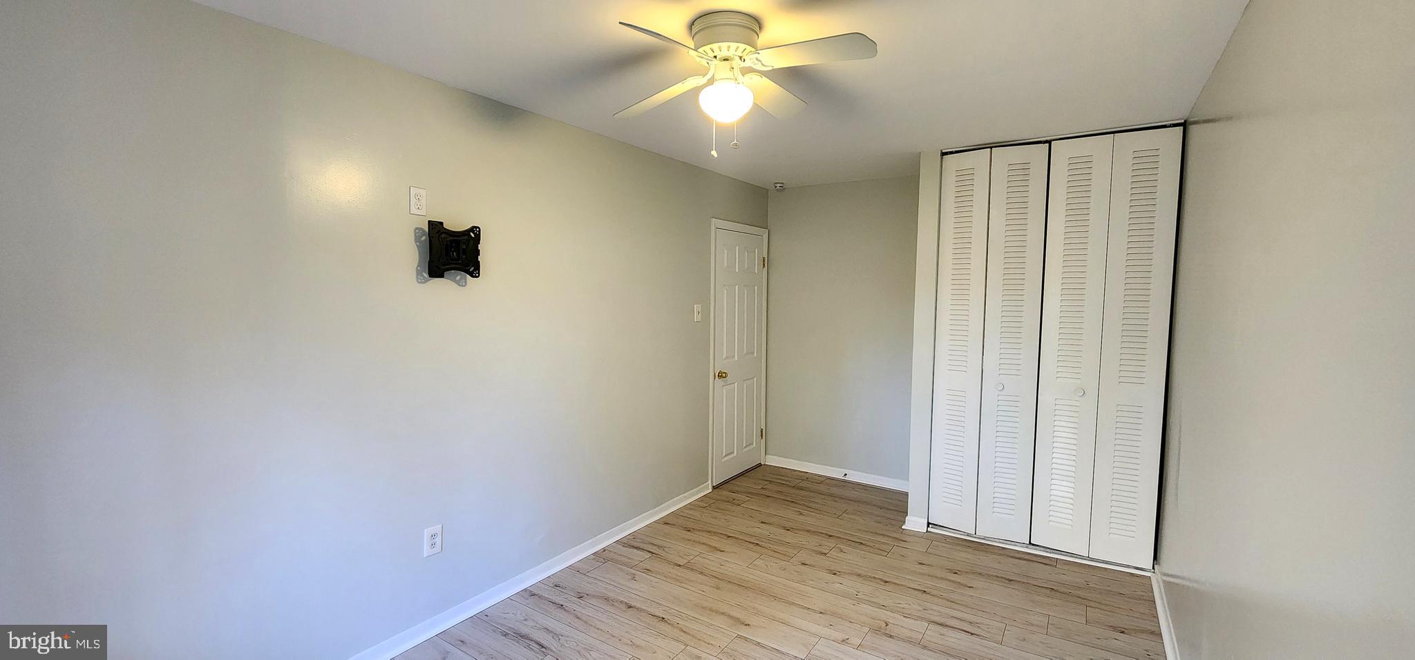 GLASSMANOR - Residential Lease