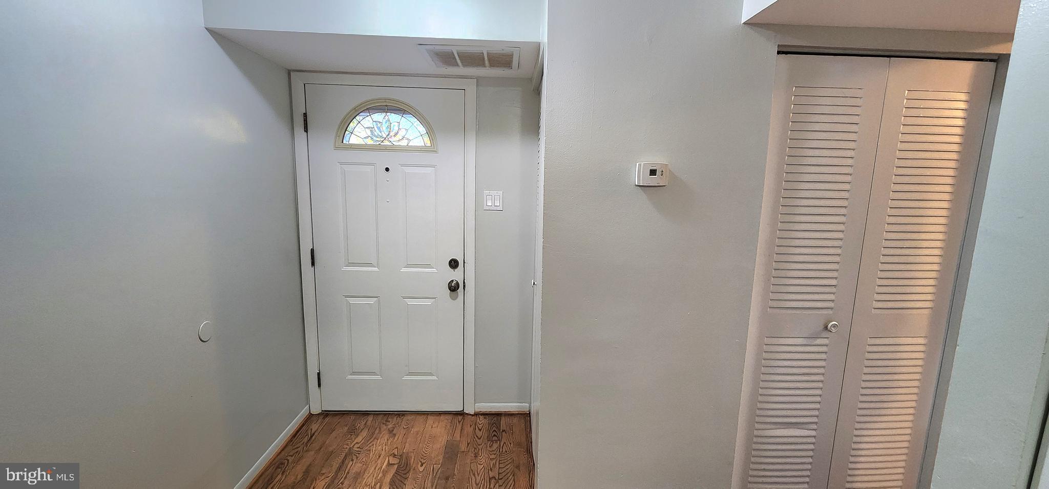 GLASSMANOR - Residential Lease