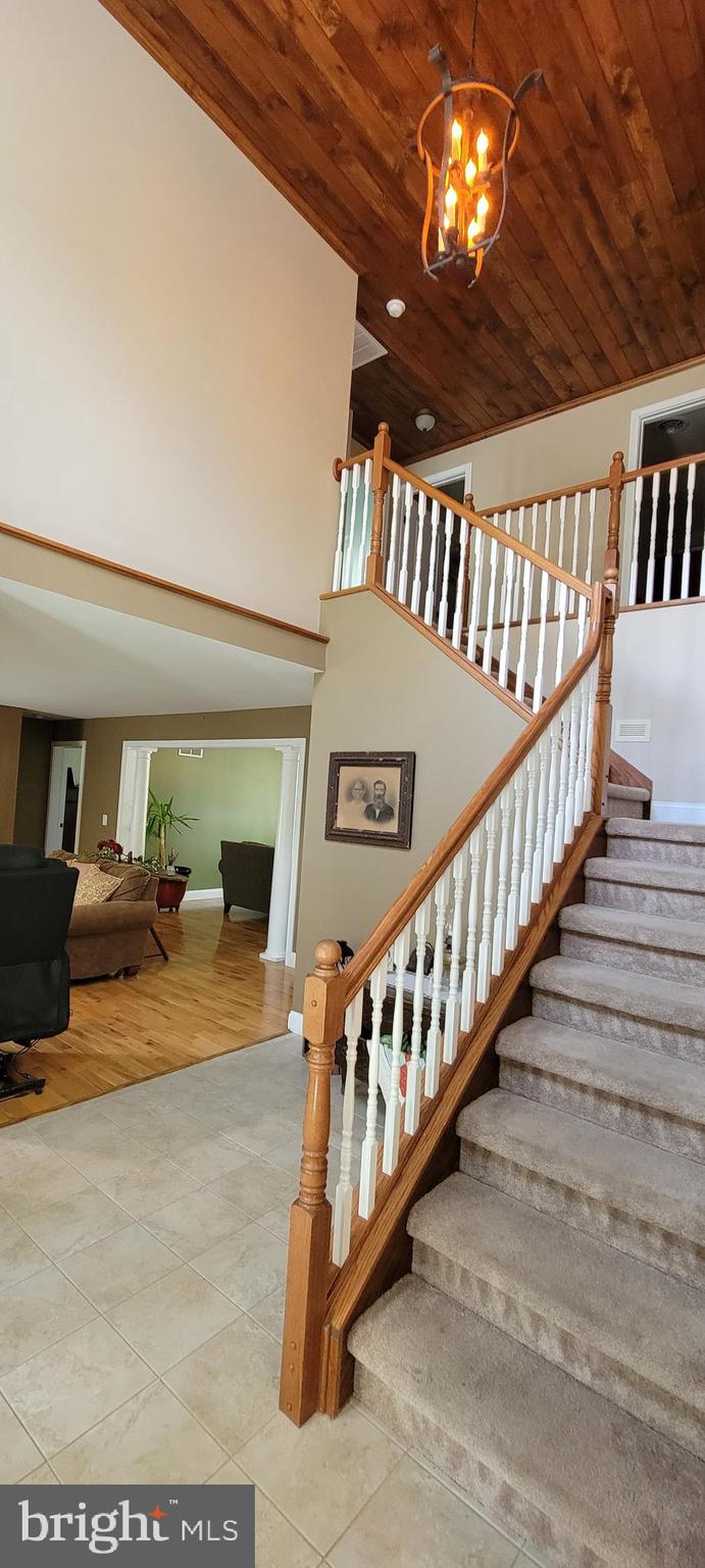 COLONIAL HTS - Residential