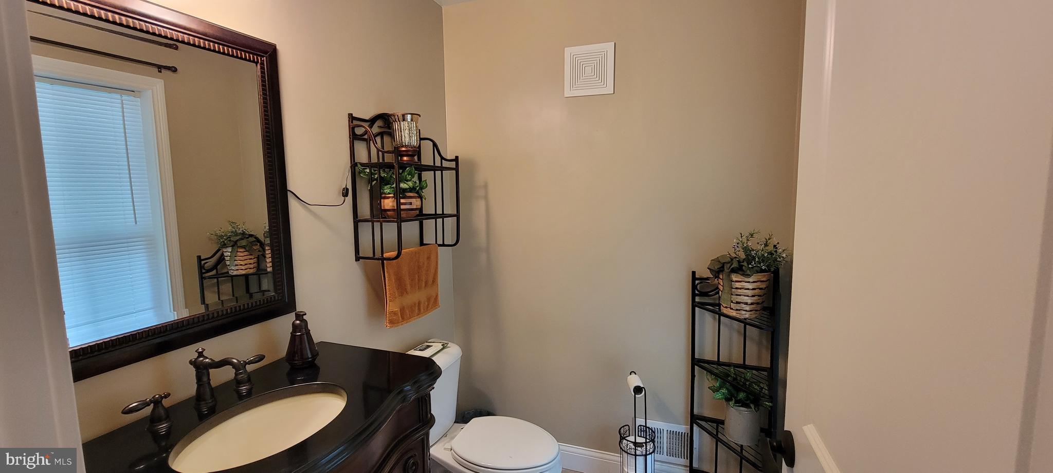 COLONIAL HTS - Residential