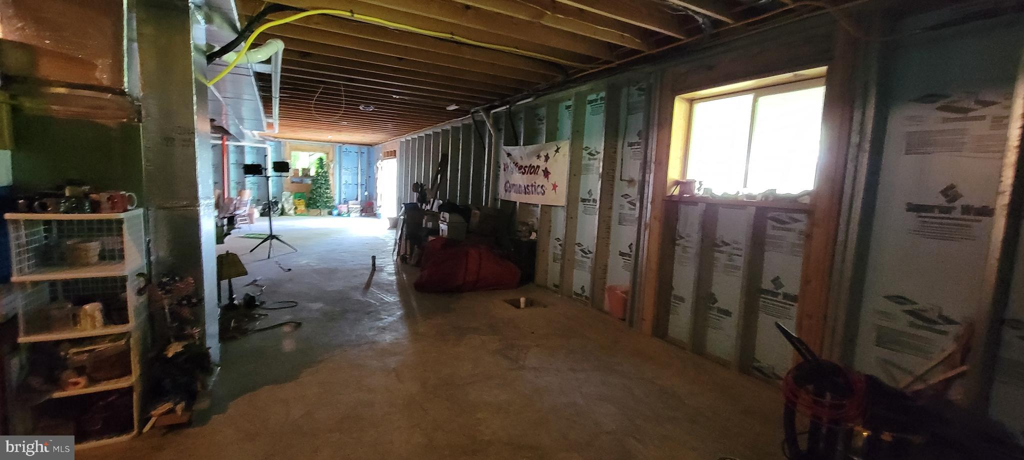 COLONIAL HTS - Residential