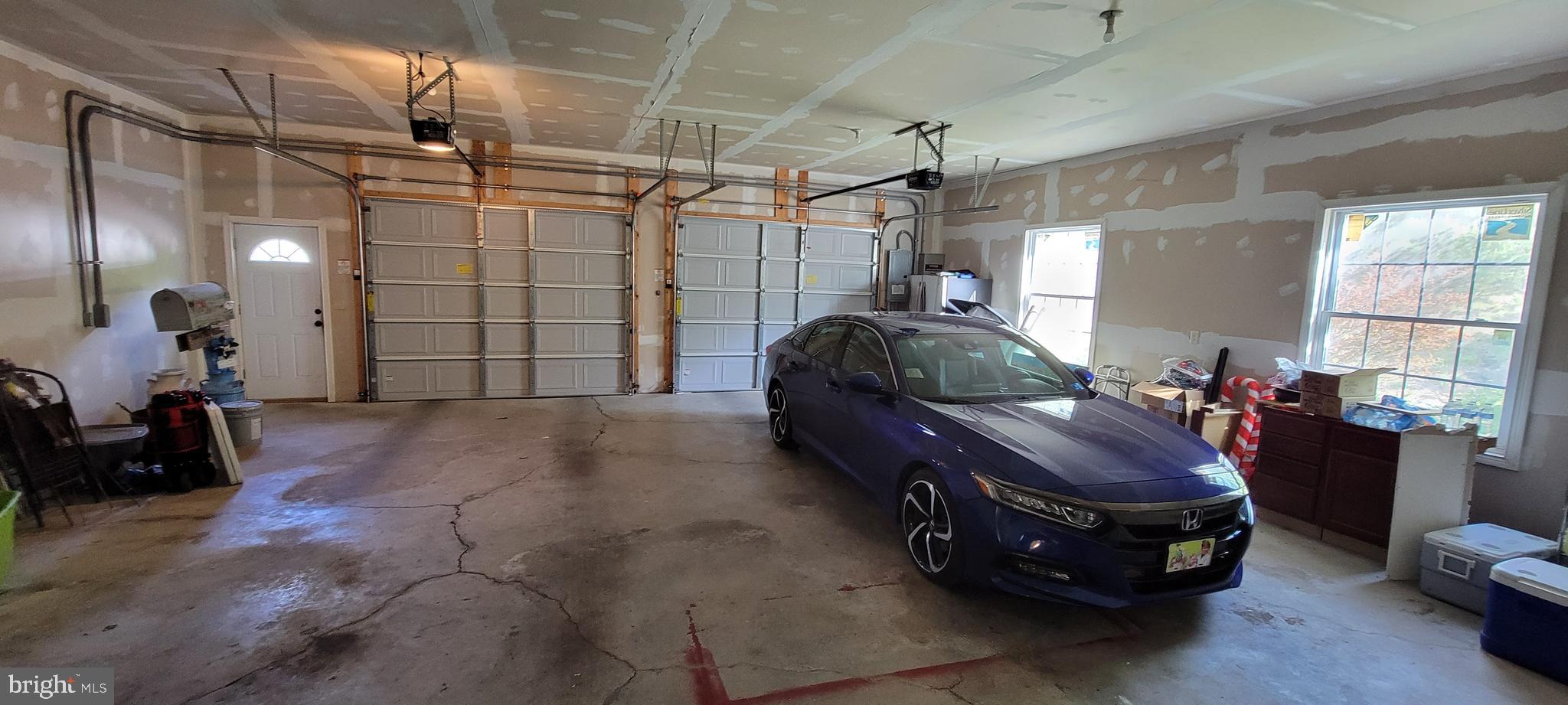 COLONIAL HTS - Residential