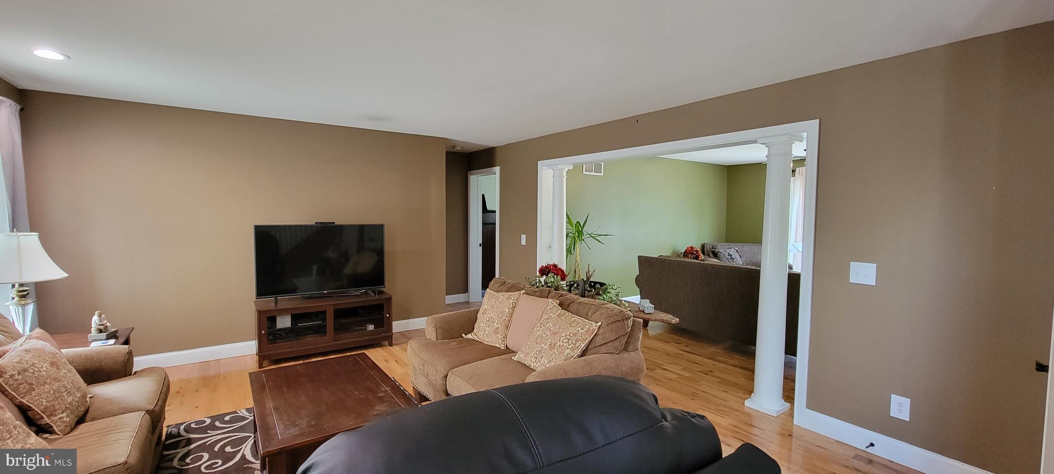 COLONIAL HTS - Residential