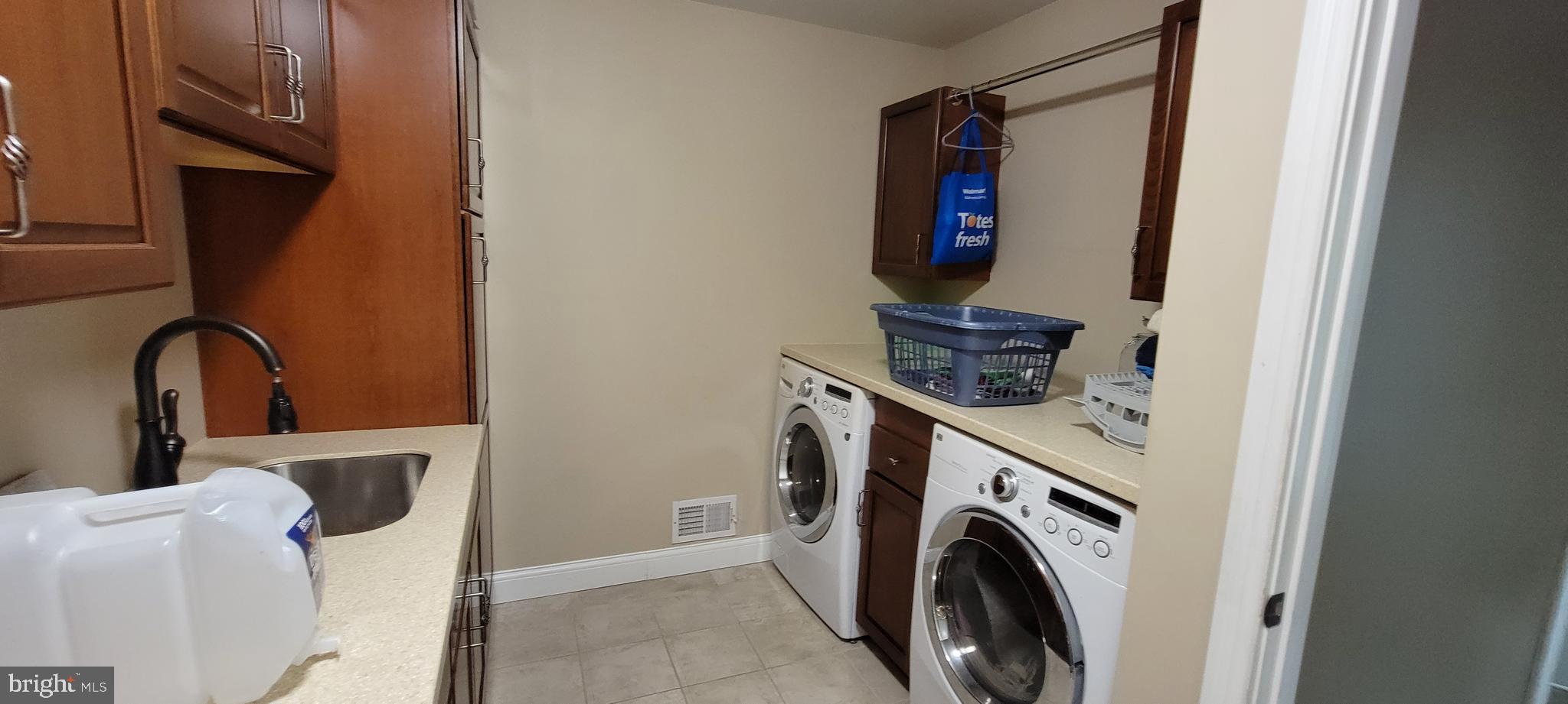 COLONIAL HTS - Residential