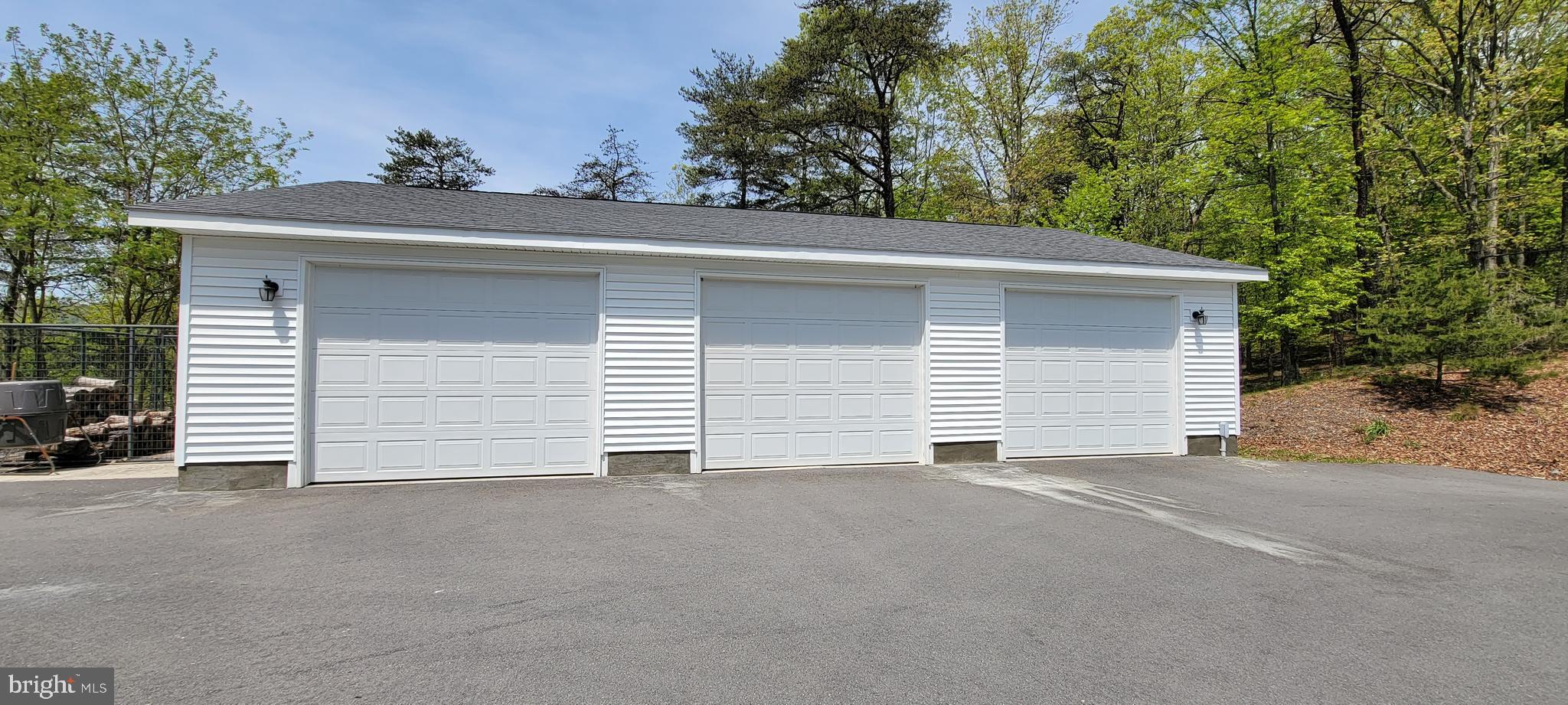 COLONIAL HTS - Residential