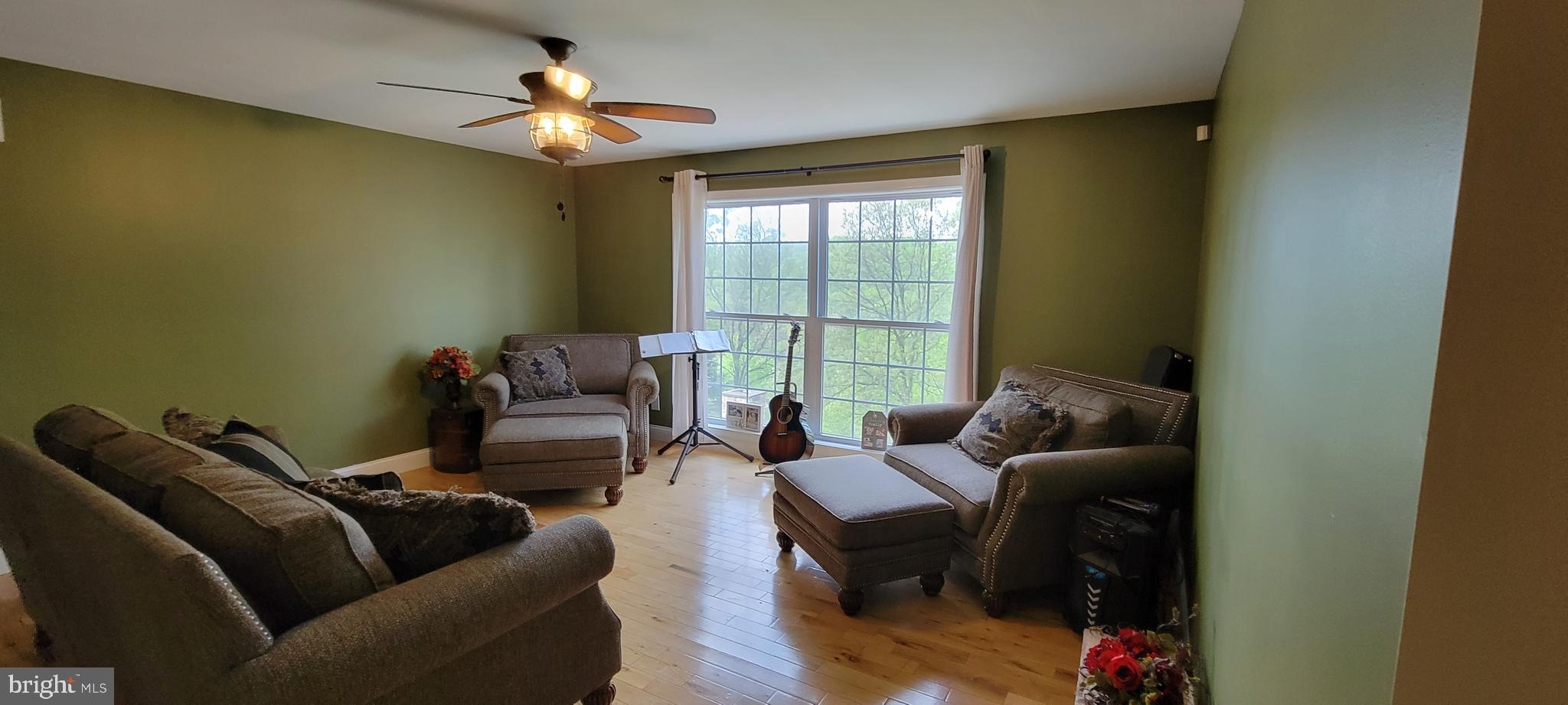 COLONIAL HTS - Residential