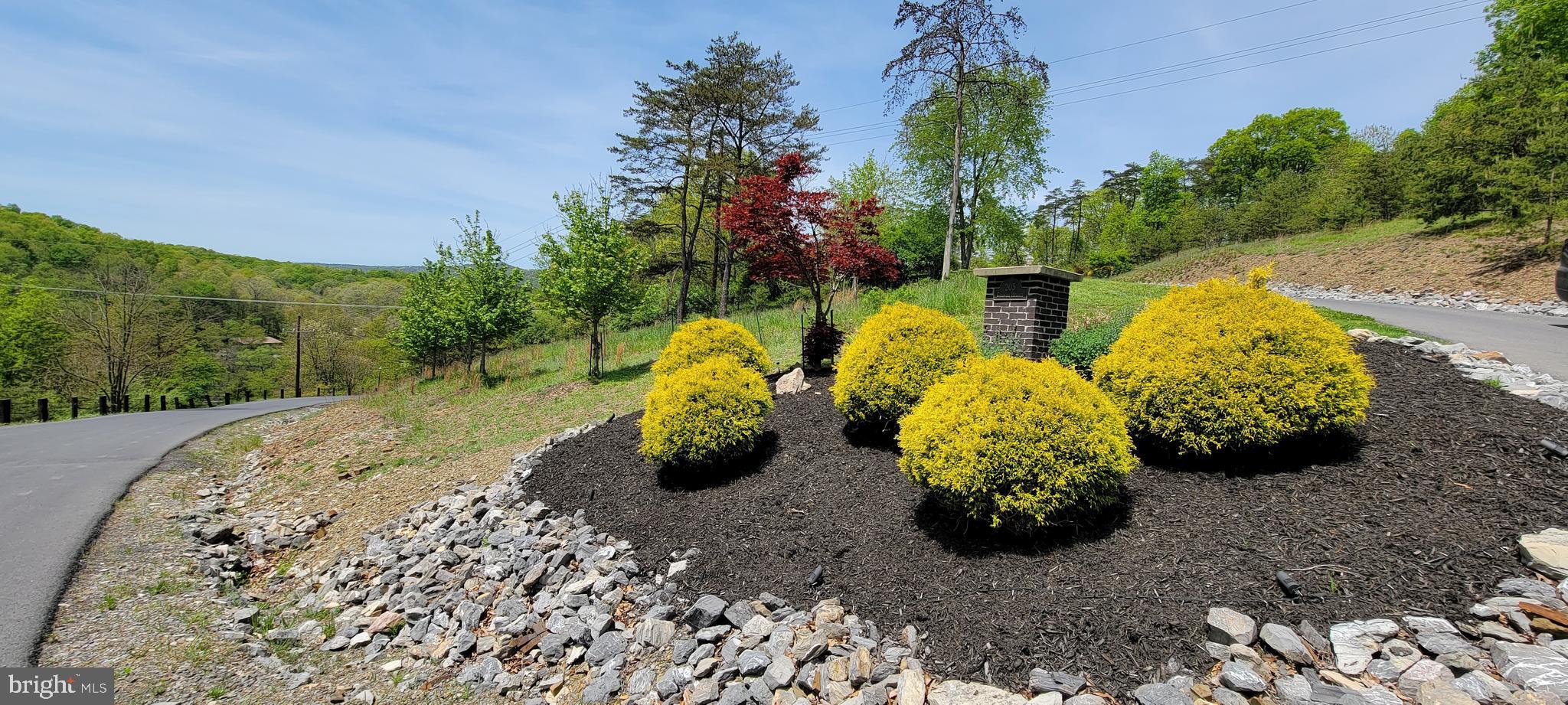 COLONIAL HTS - Residential