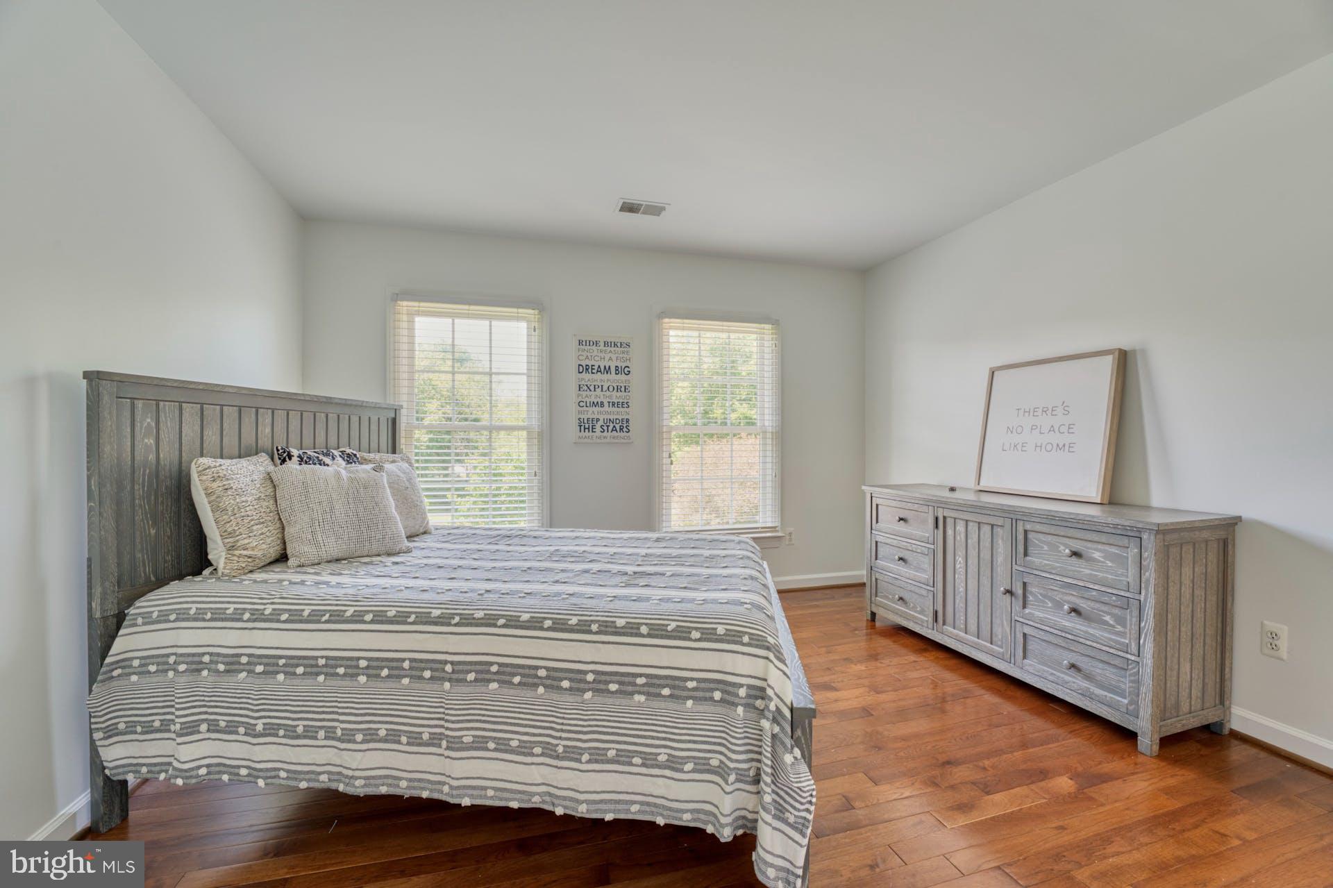 PINEY RUN MEADOW - Residential