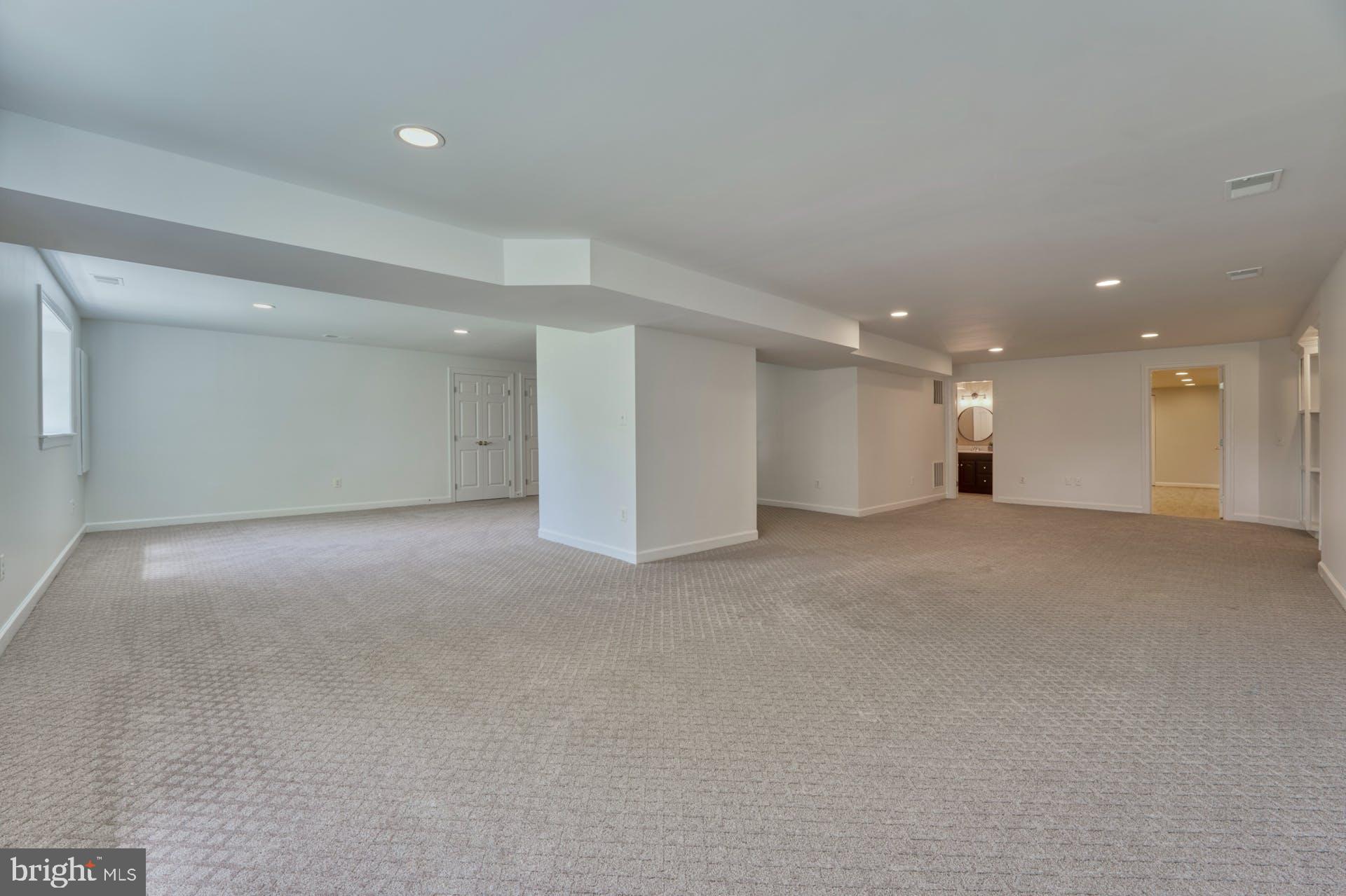 PINEY RUN MEADOW - Residential