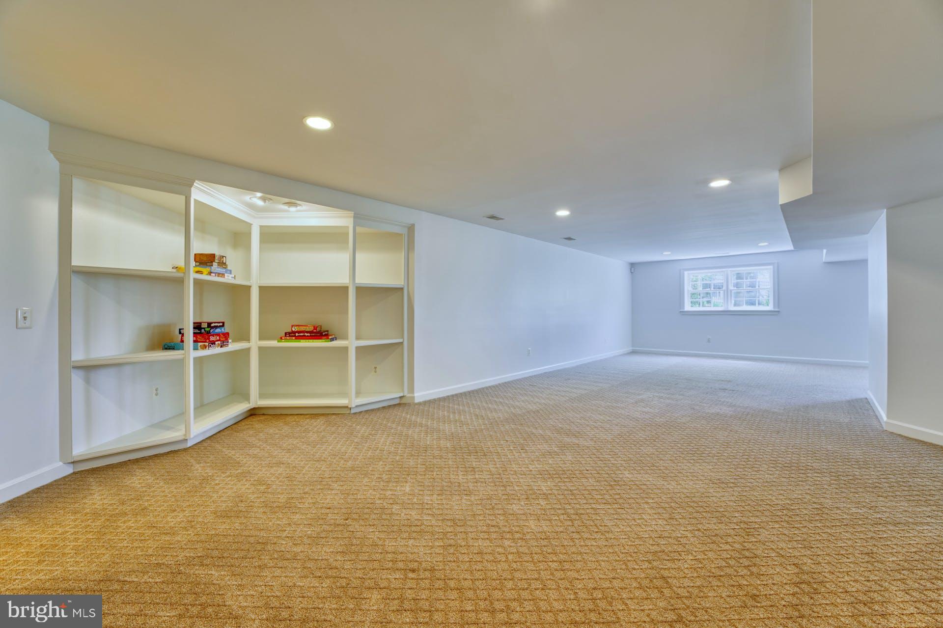 PINEY RUN MEADOW - Residential