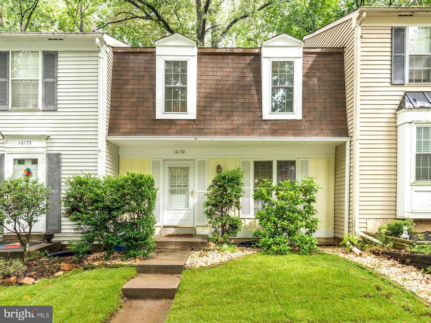 Lovely 3 bed/2.5 bath townhouse in Burke Centre located at the end of a no thru street.  This home has a bright, open floorplan with many updated features. This TH has been well maintained, has nice landscaping and backs to trees.  Ideally situated in a fantastic commuter location.  Close to the VRE, great schools, restaurants and shops.  Walk to playgrounds,tennis and optional pool.