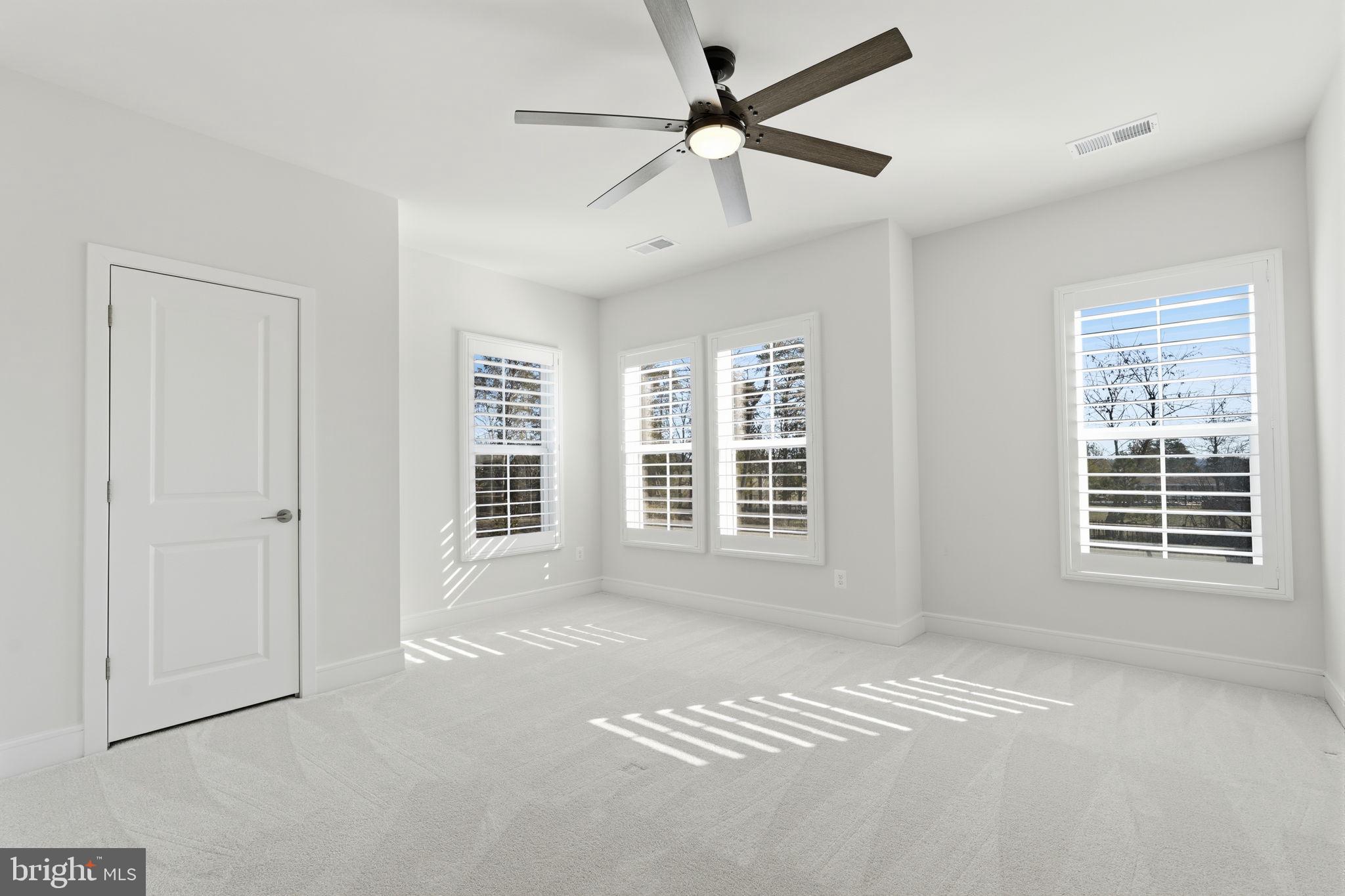 ROBINSON MANOR - Residential