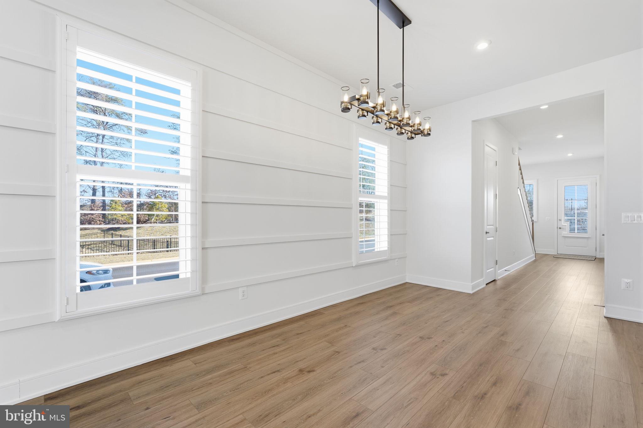 ROBINSON MANOR - Residential